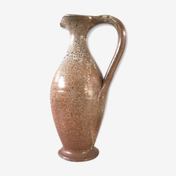 Speckled sandstone pitcher