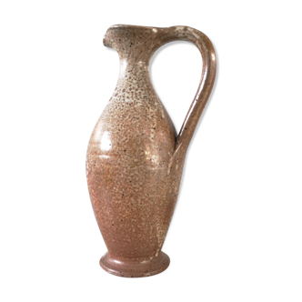 Speckled sandstone pitcher