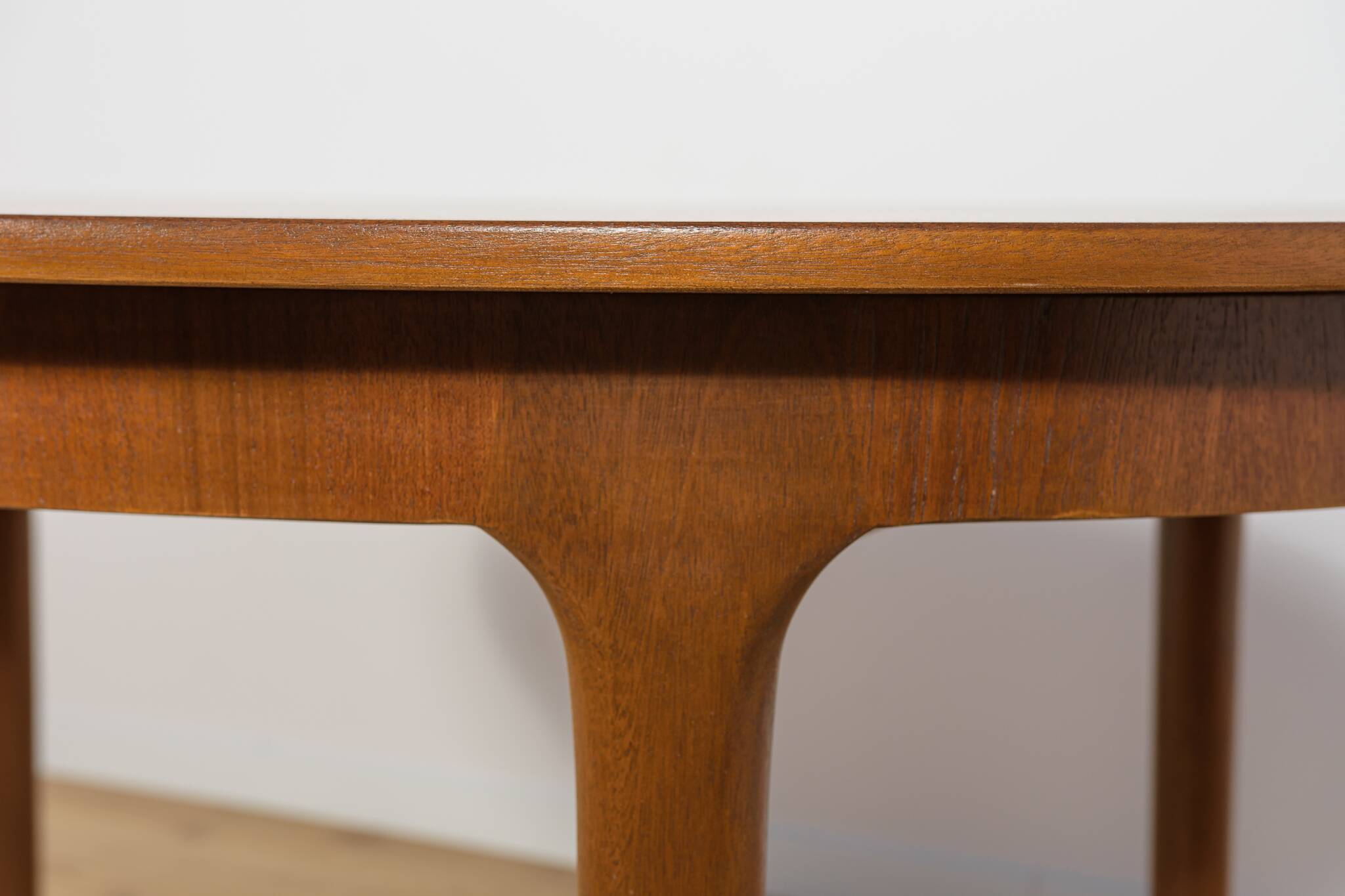 Mid-Century Oval Extendable Teak Dining Table from McIntosh, 1960s
