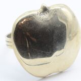 Lot of 2 rounds of brass towel pomegranate and apple