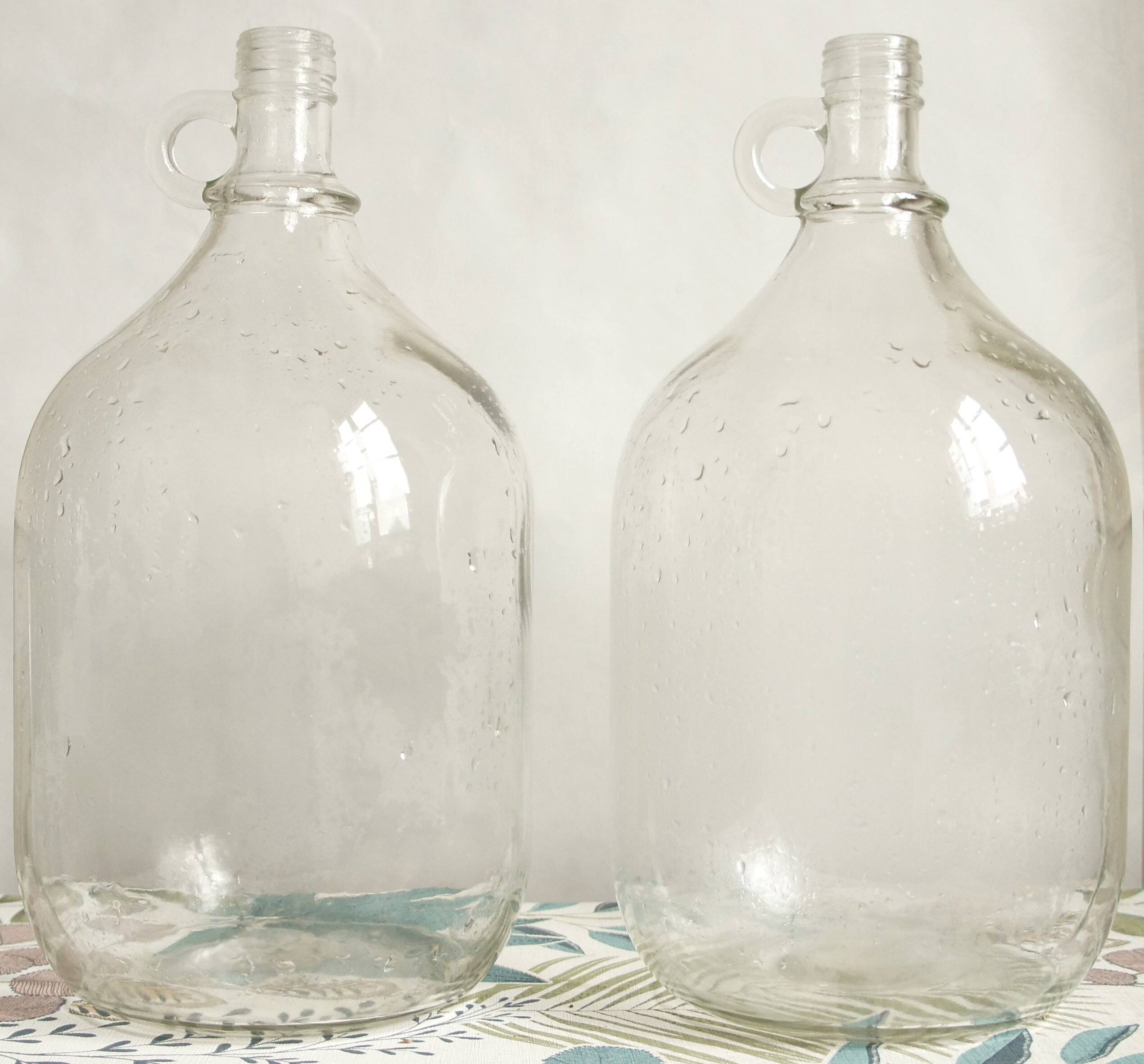 Set de 2 dames-Jeannes en verre moulé
