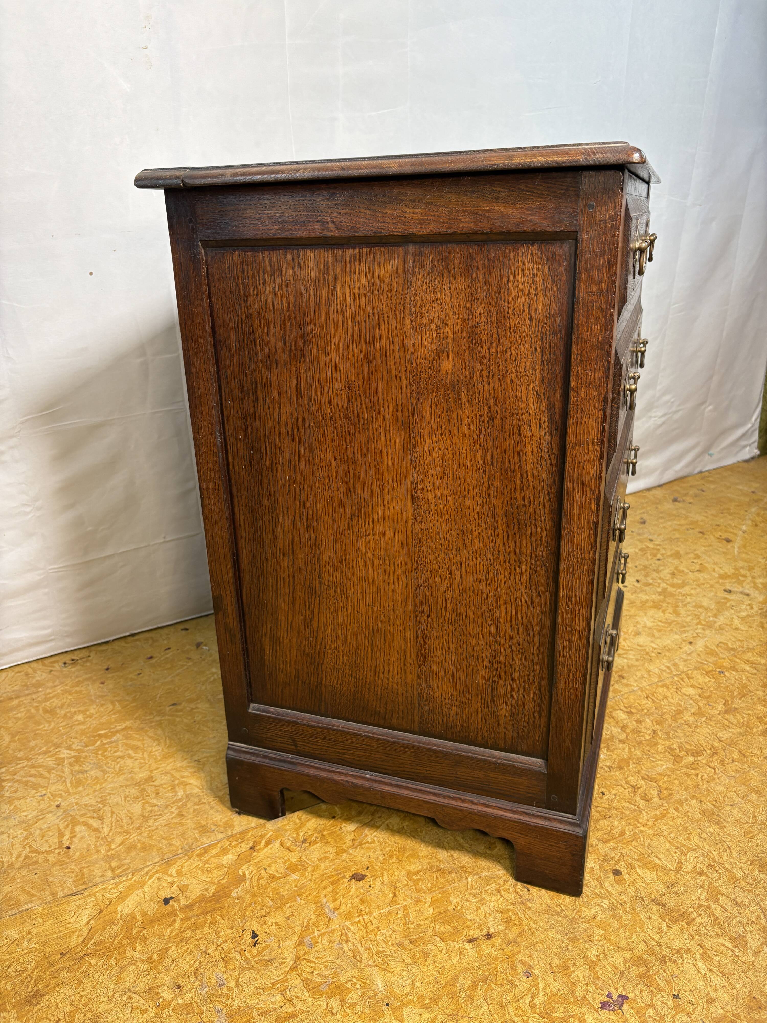 Cabinet à disques vers 1970