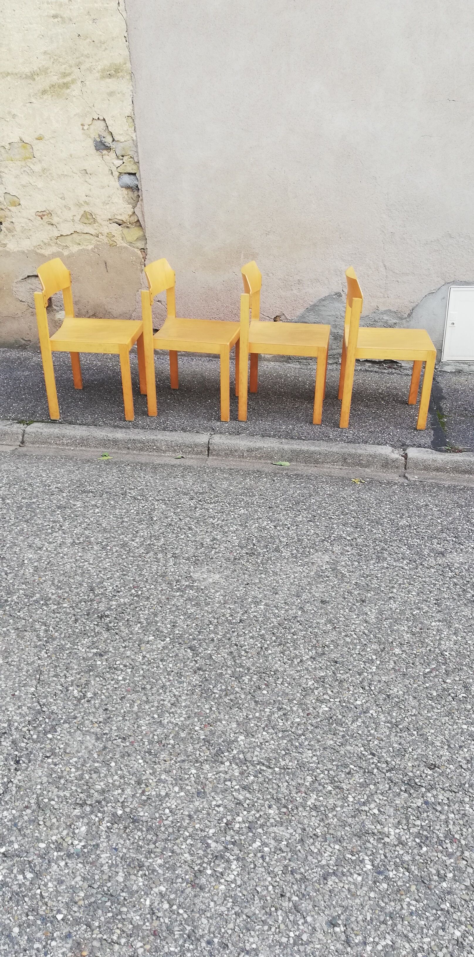 Set of 4 vintage light wood chairs