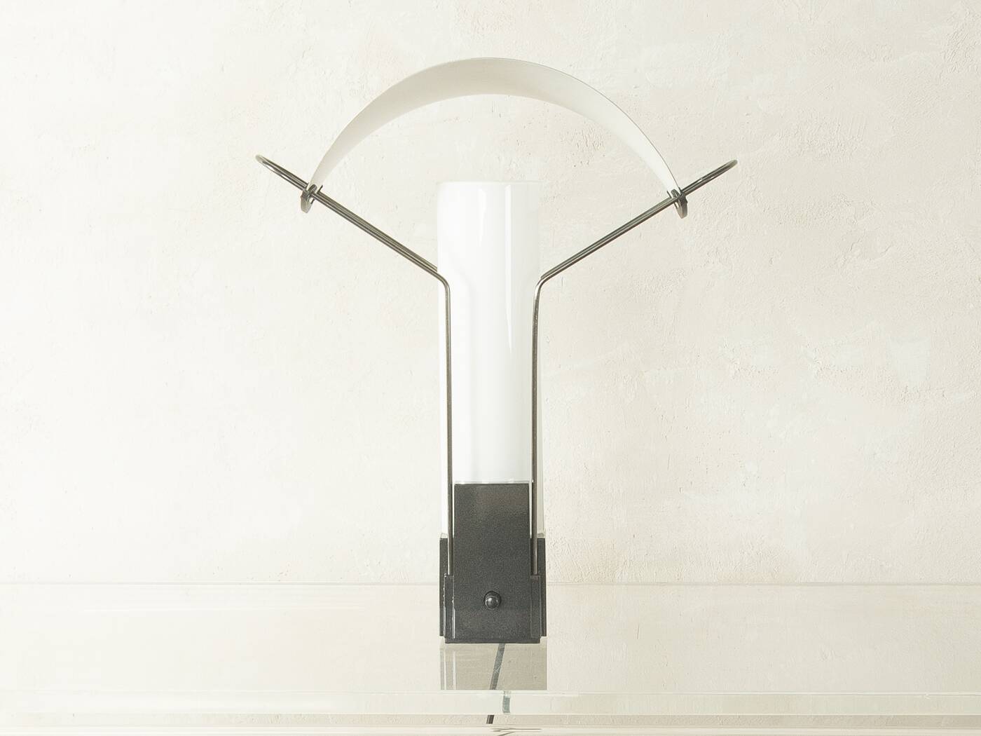 Lampe de table Palio, Arteluce | Perry King & Santiago Miranda -