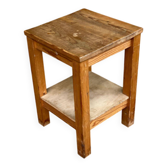 Tabouret carré de ferme vintage en bois massif