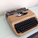Privileg 270 typewriter 60/70