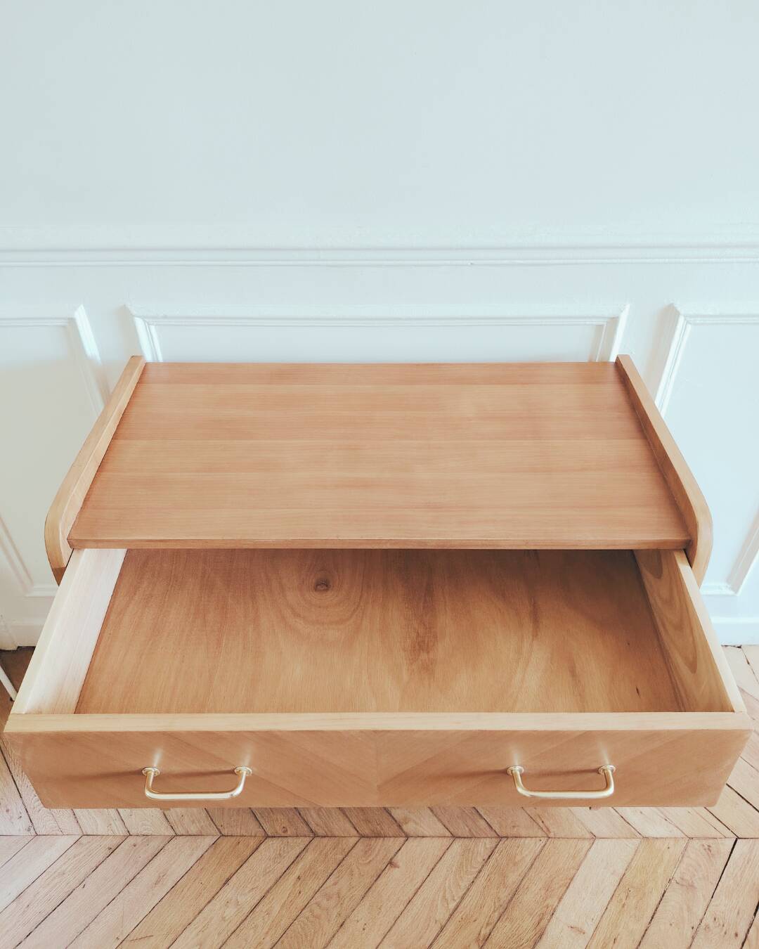 Commode au design scandinave vintage rénovée, années 60