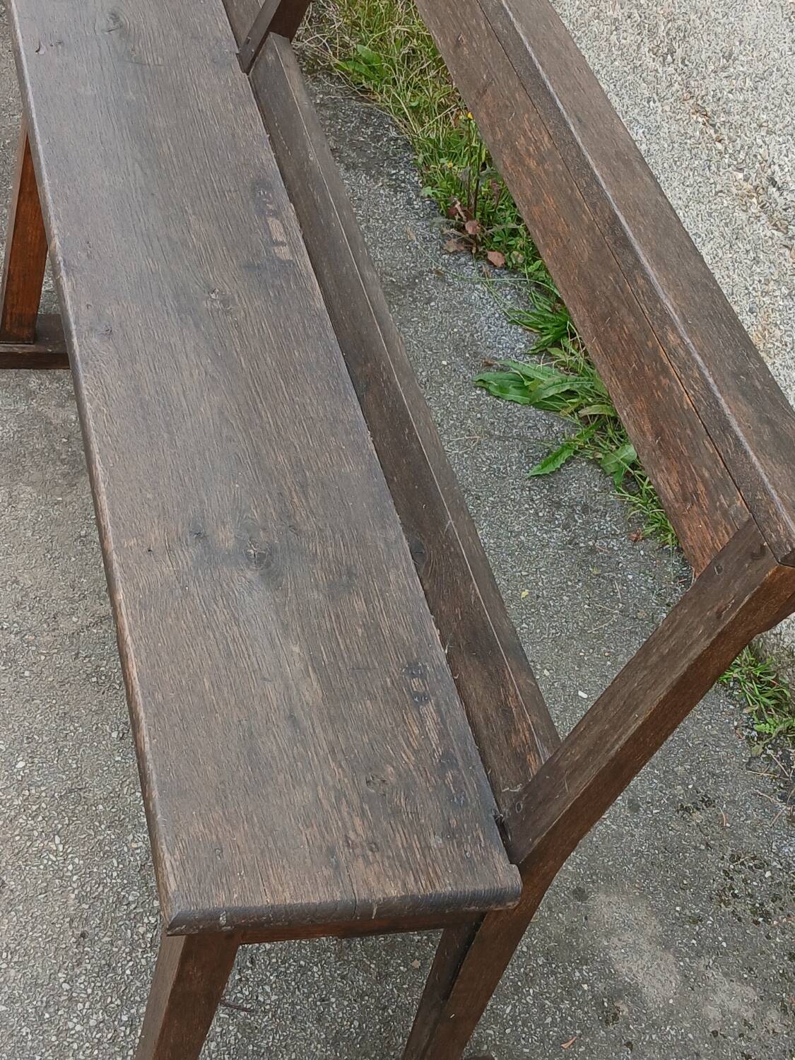 19th century oak church pew, 257 cm