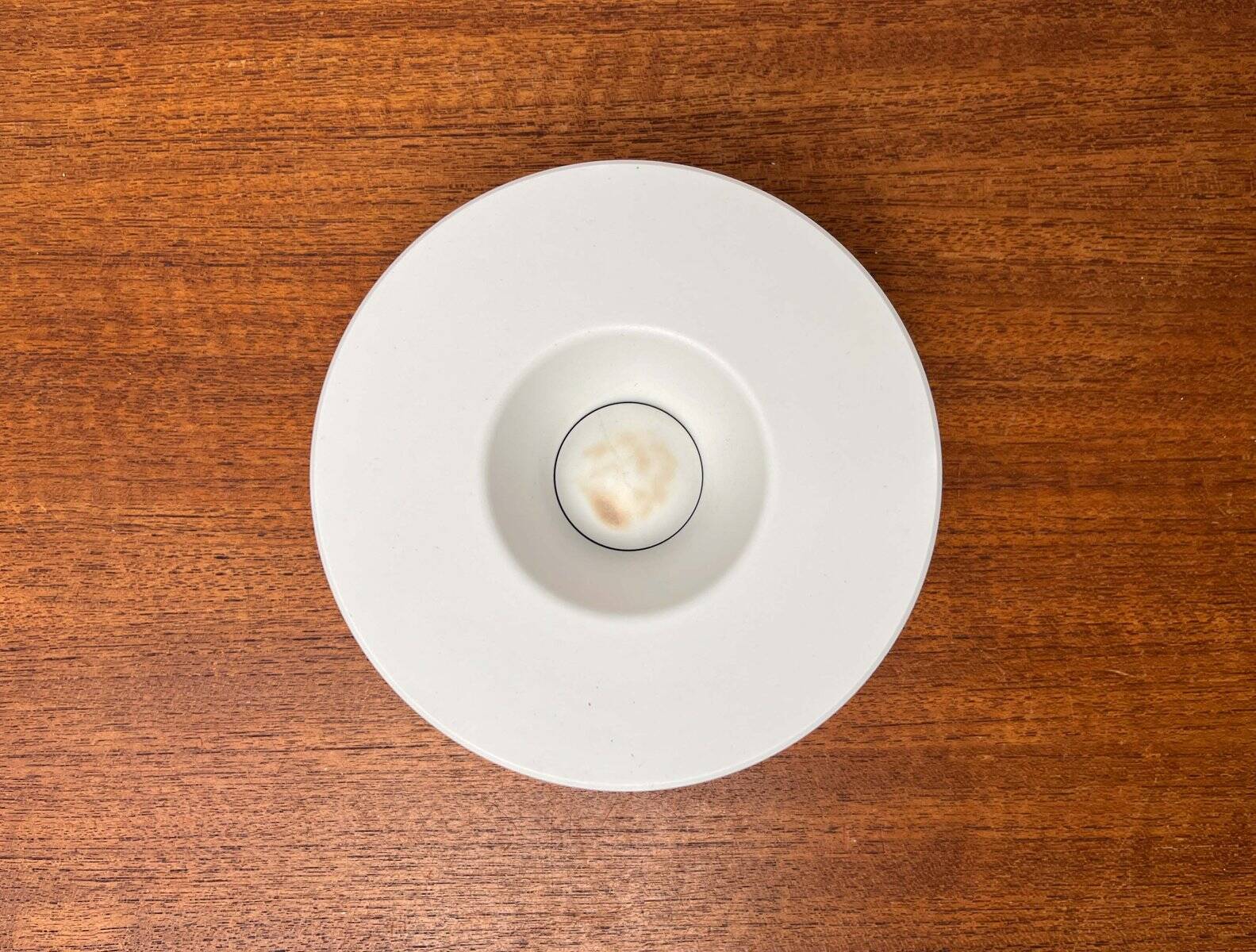 White melamine ashtray, mid-century Swedish design by Gunnar Larson for Gustavsberg, 1960s.