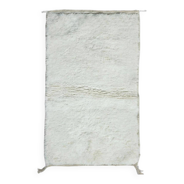Small White Rug - 160 x 96 cm