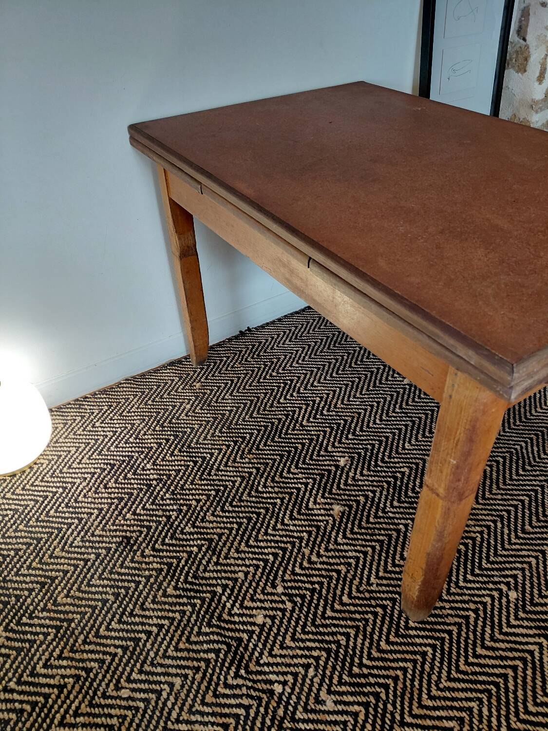 Old farmhouse table from the 50s with 1 drawer.