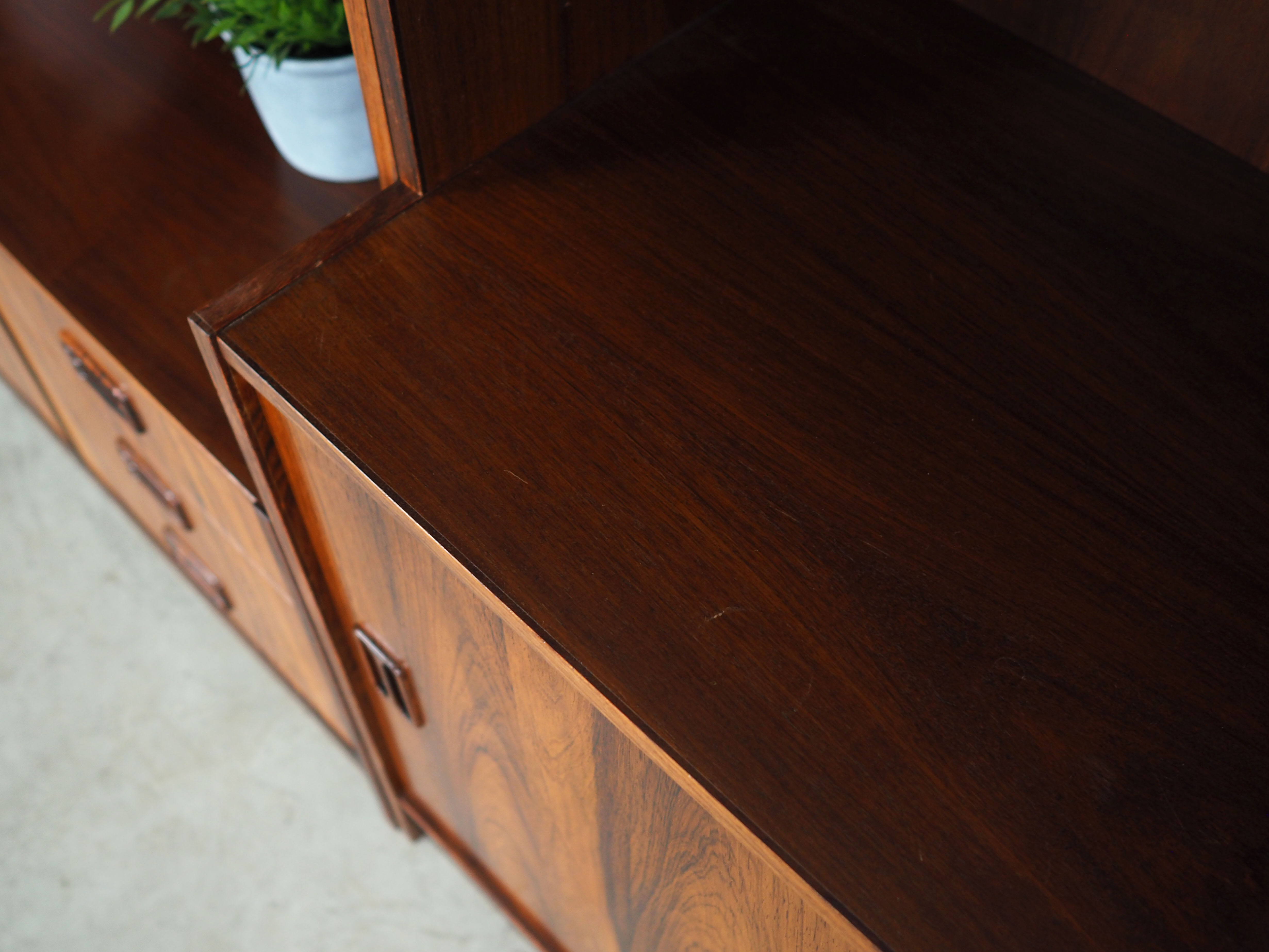 Set of rosewood bookcases, Danish design, 1970s, production: Thorsø Møbelfabrik