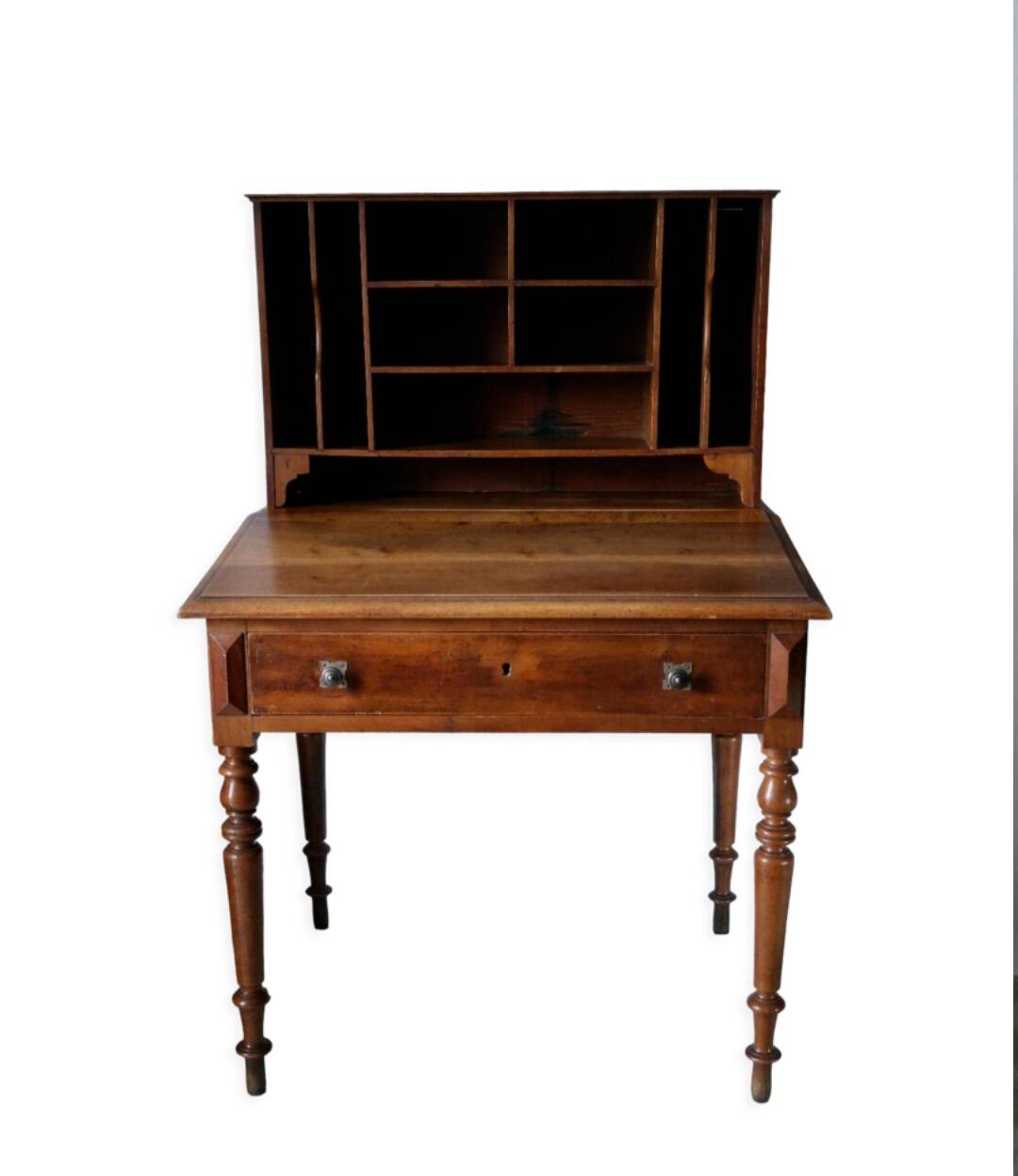 Secrétaire trieur à pente en noyer