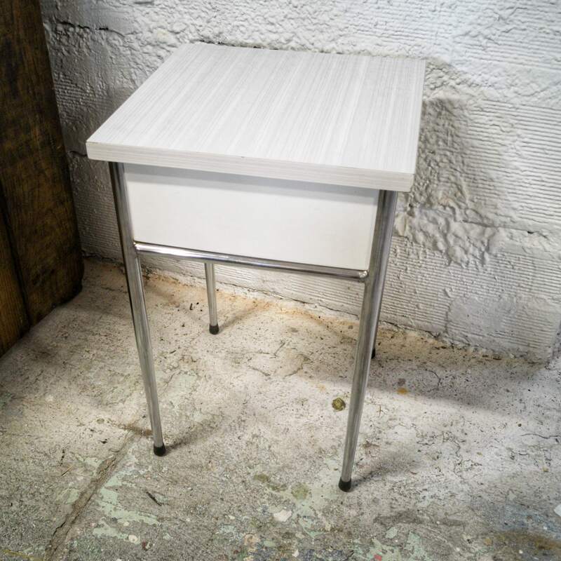 Formica shiner stool