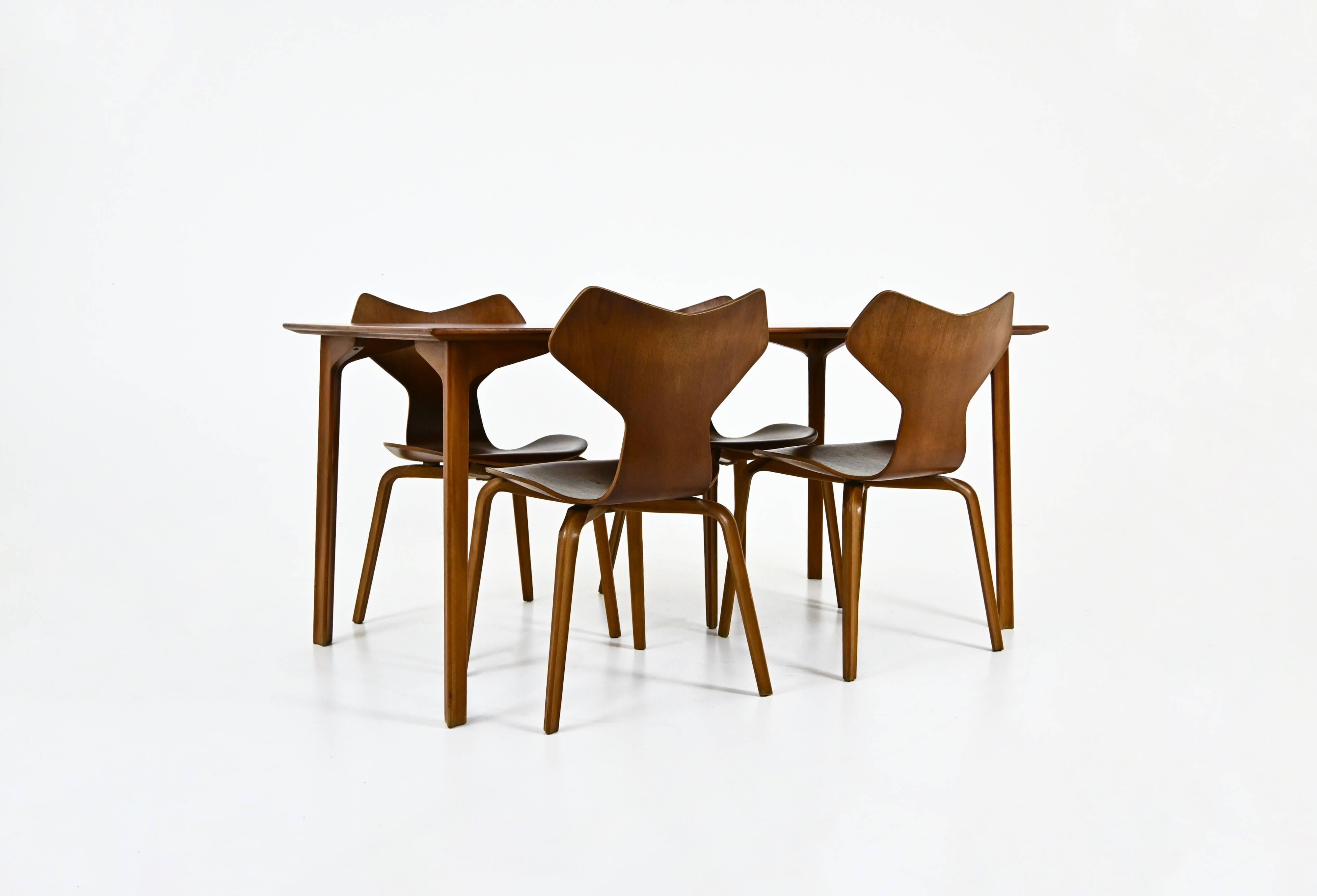 Ensemble de salle à manger par Arne Jacobsen pour Fritz Hansen, années 1950