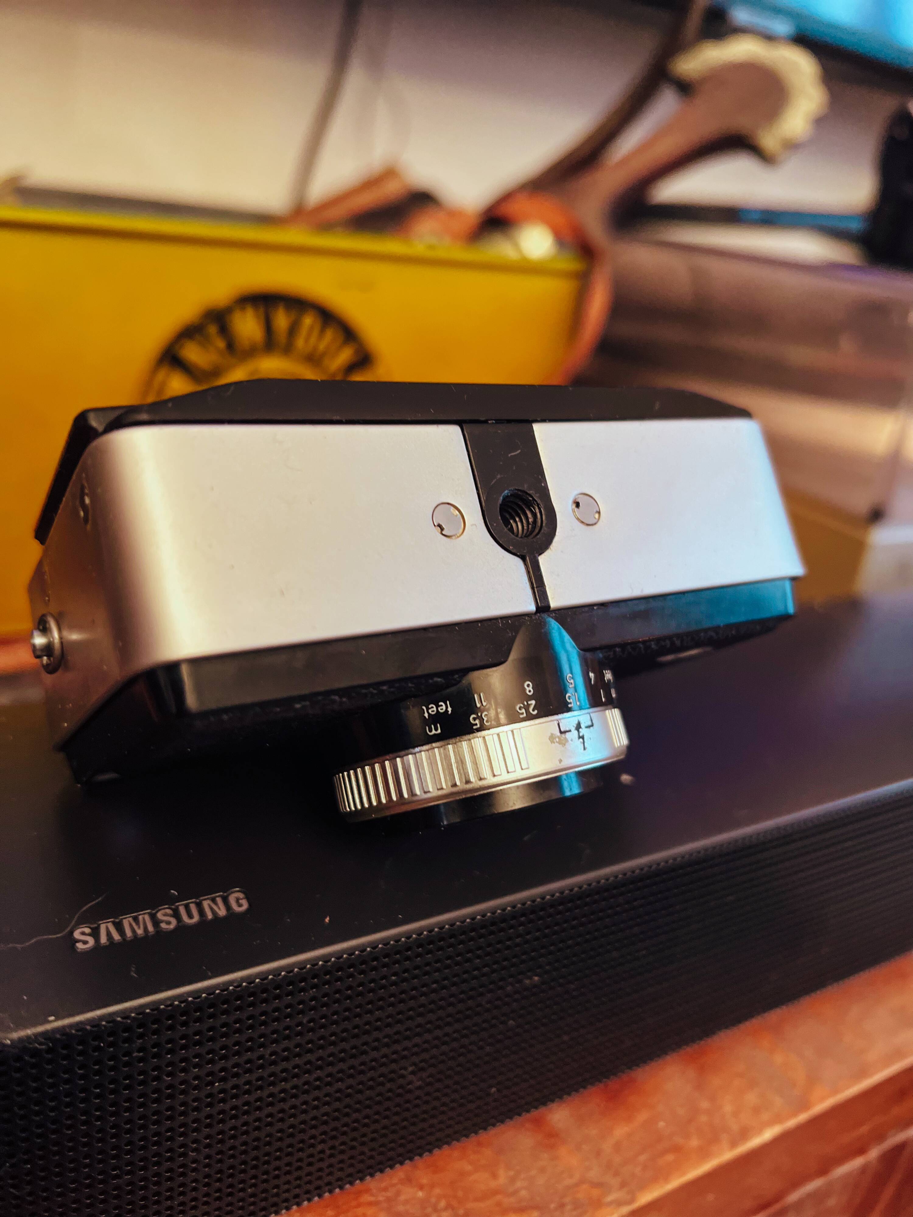 Old vintage camera Agfamatic 200 sensor