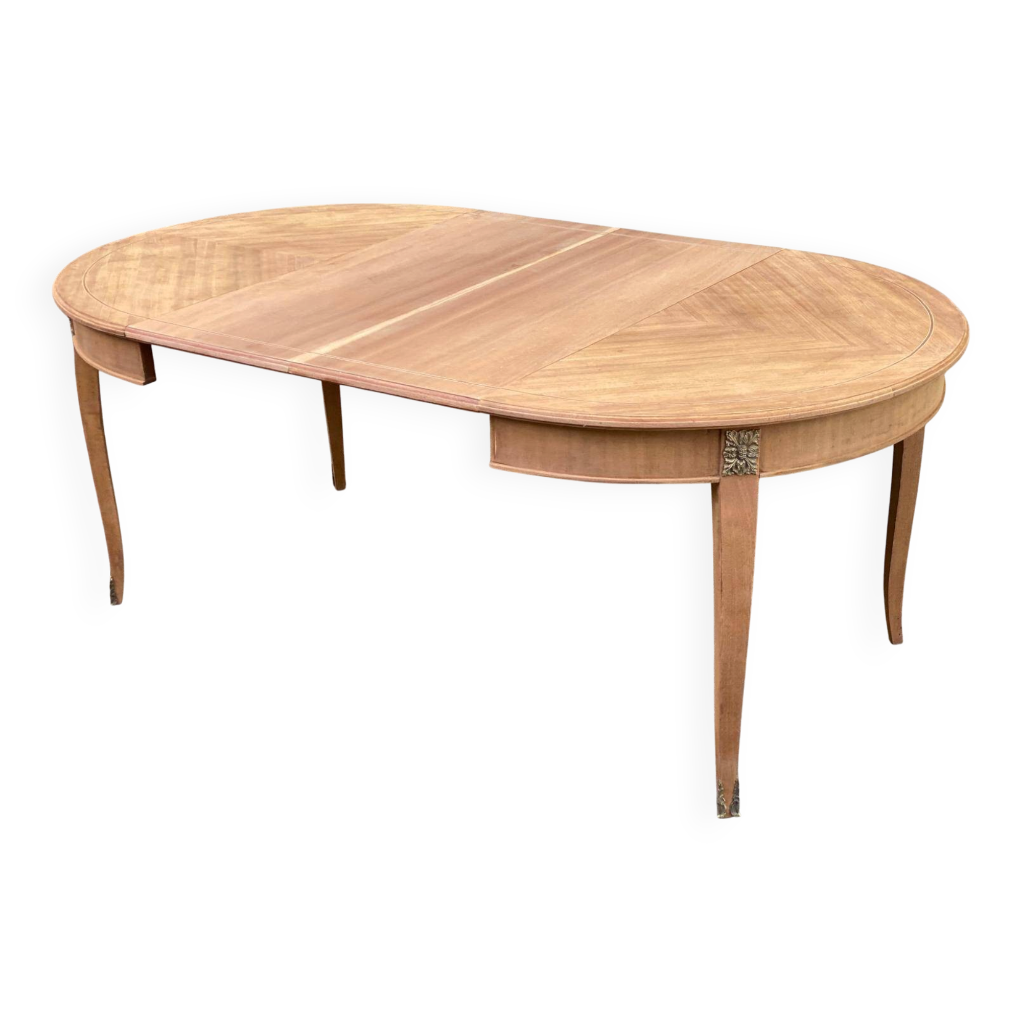 Round extendable dining table stripped in cherry wood with Louis XVI marquetry 1