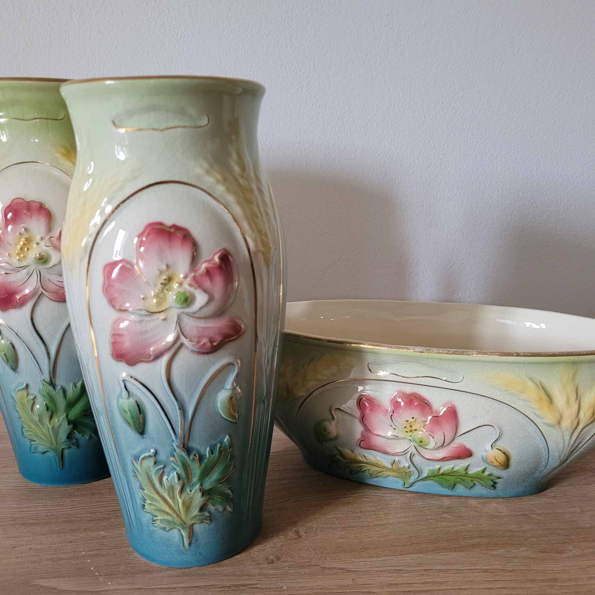 2 vases + Art Nouveau planter signed Gustave de Bruyn