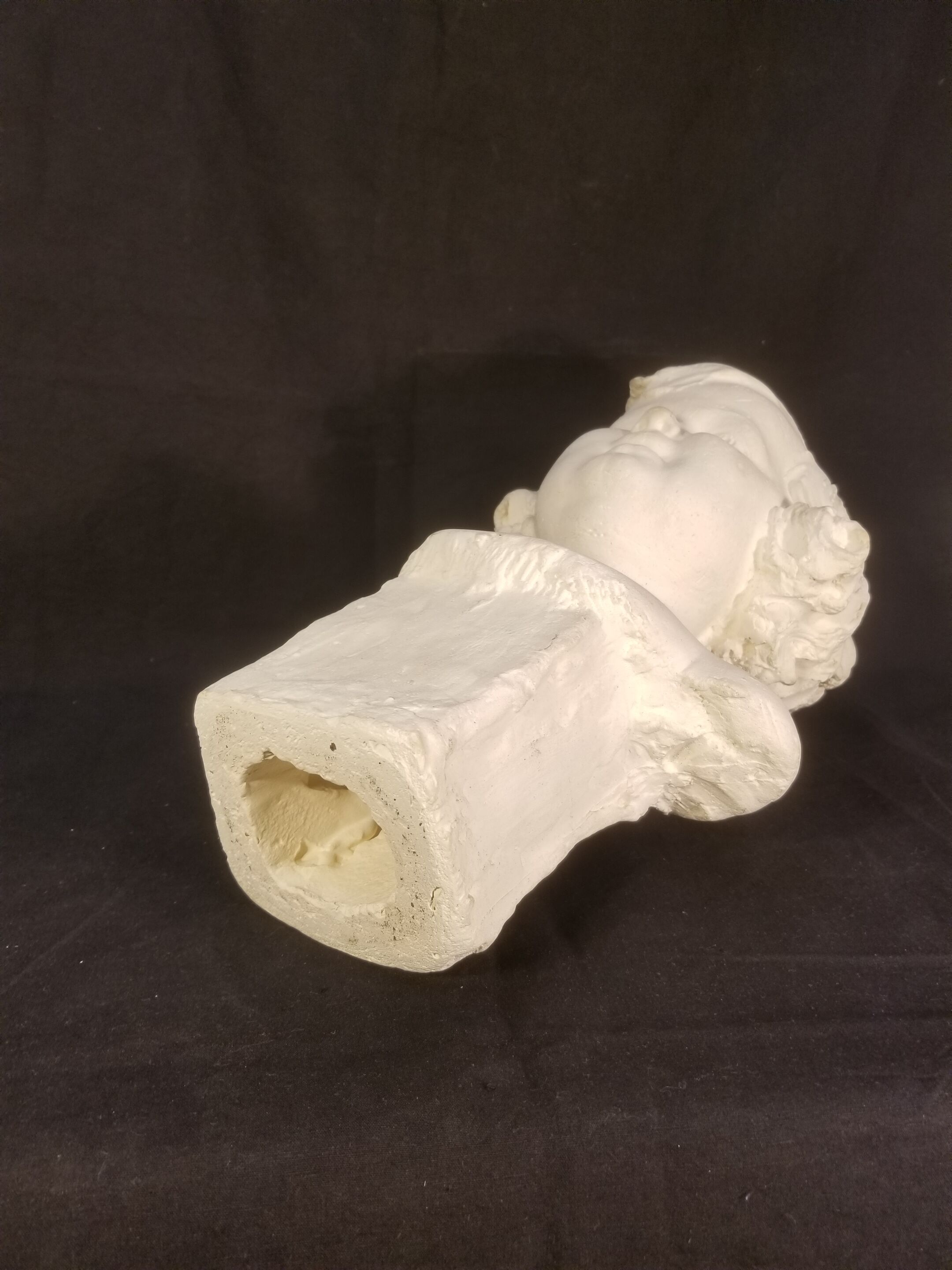 Old plaster bust - The gracious child