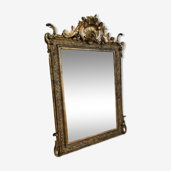 Miroir doré en bois