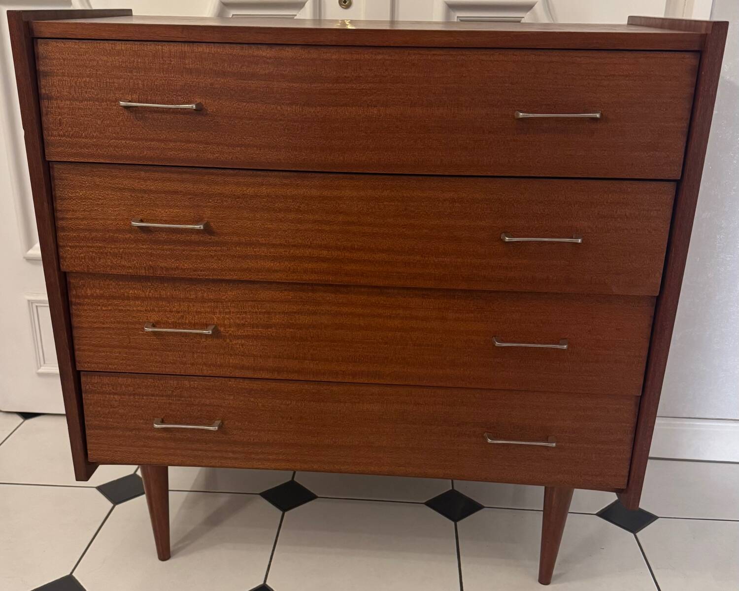 Commode vintage scandinave