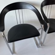 Duo de fauteuils années 70-80