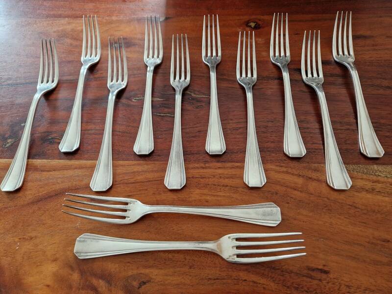 Christofle - Set of 12 Boréal pattern silver-plated table forks