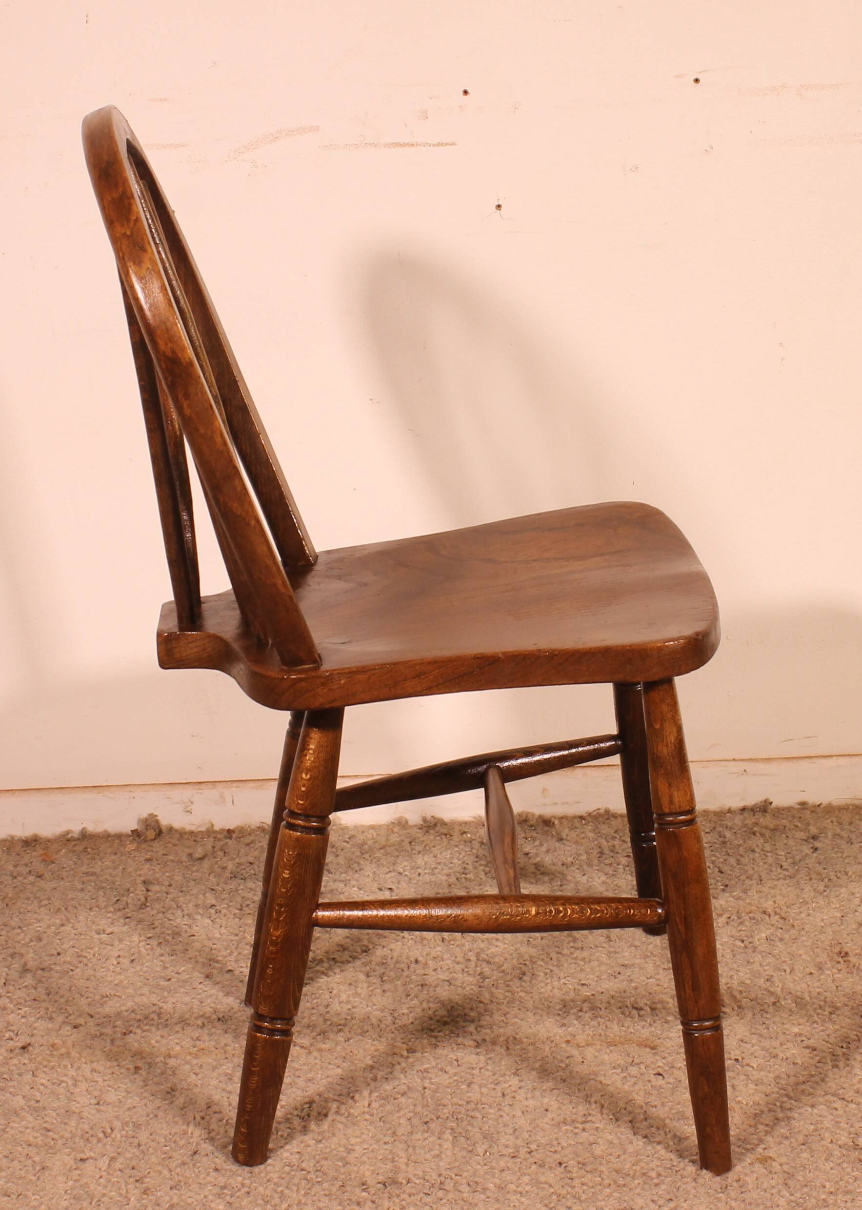 Série De 5 Chaises Windsor Du 19° Siècle
