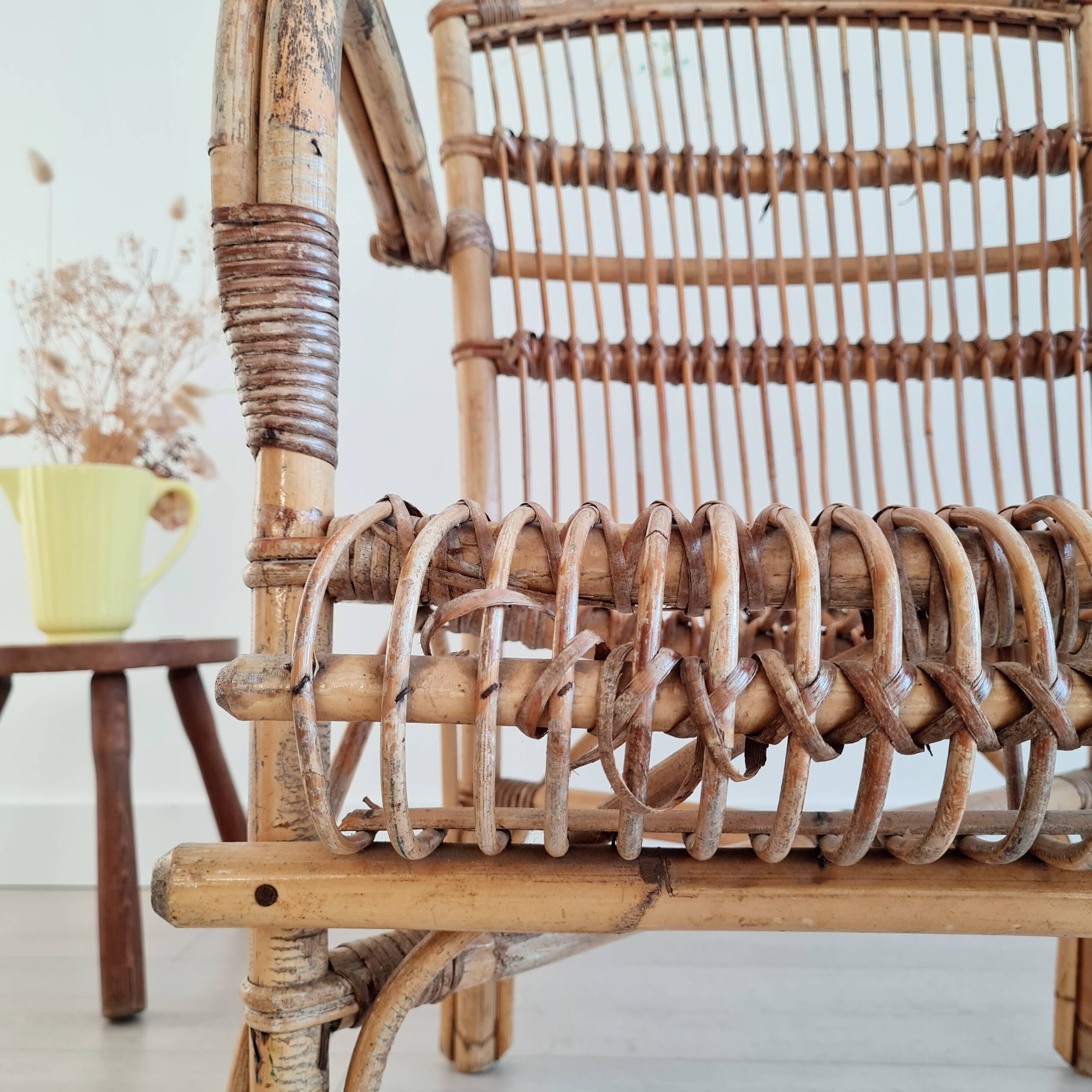 Paire de fauteuils anciens en rotin