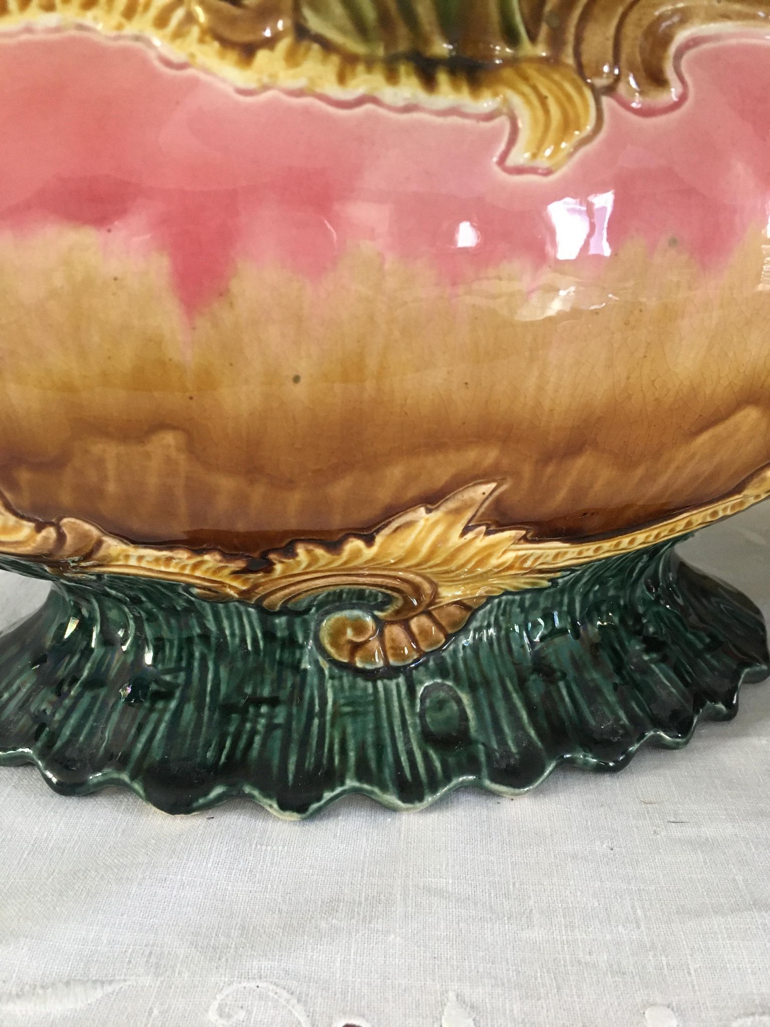 Art Nouveau planter barbotine Majolica 19th