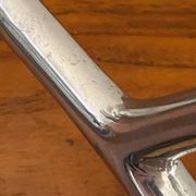 Bougeoir en fonte d’aluminium de forme organique