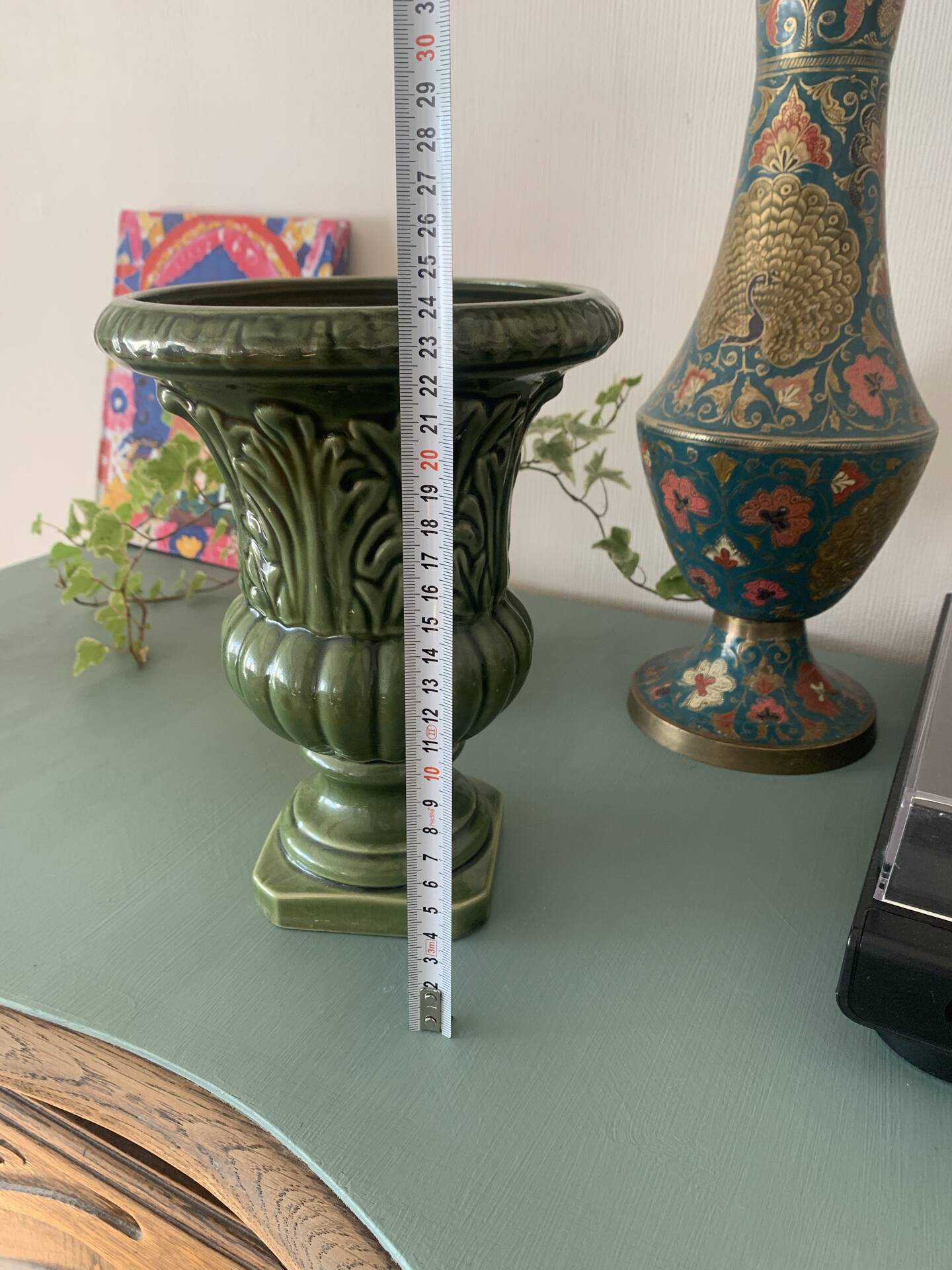 Vase Médicis, cache-pot vintage en céramique vert olive
