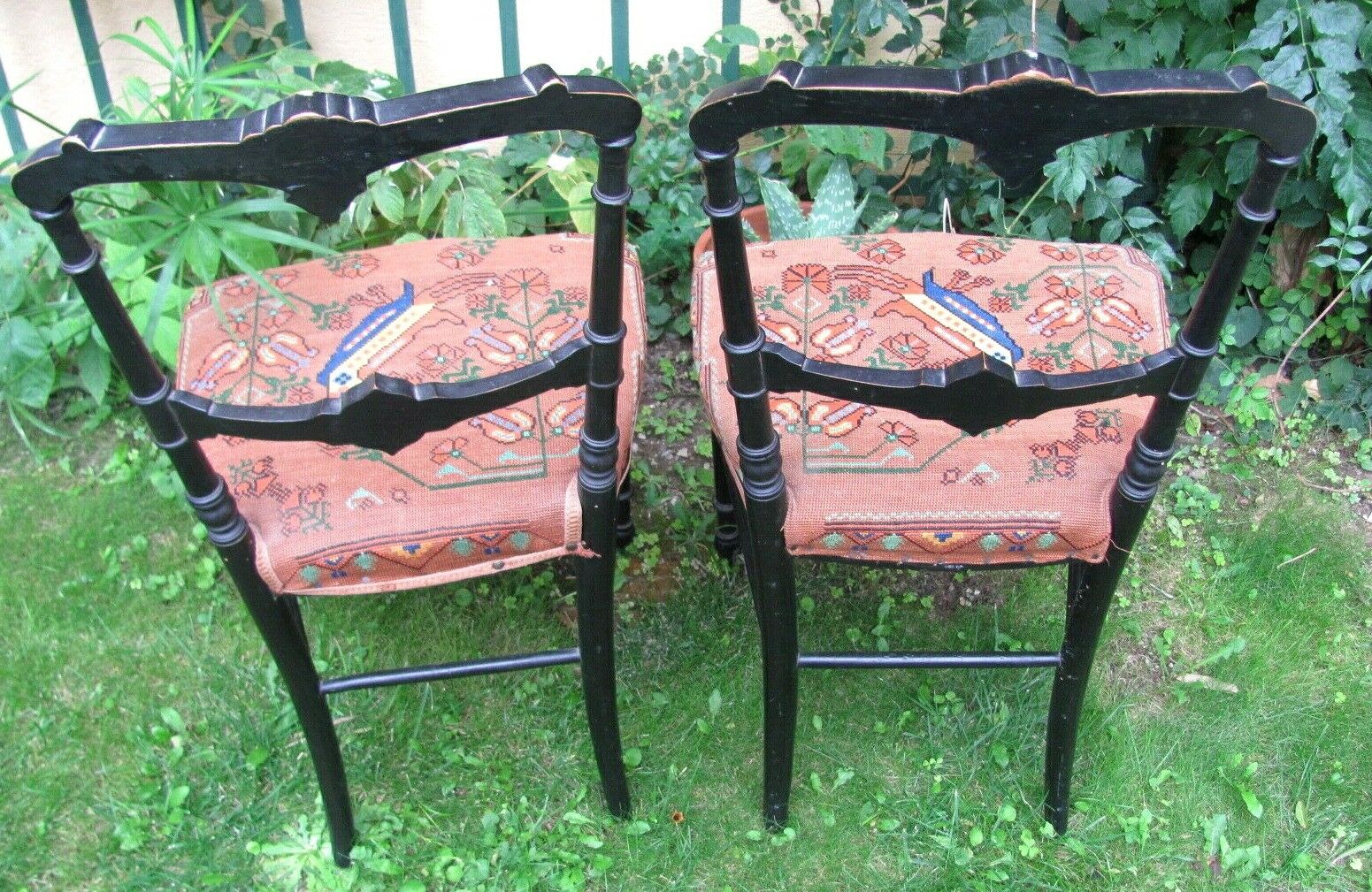 Pair of Napoleon III chairs - parrot decoration