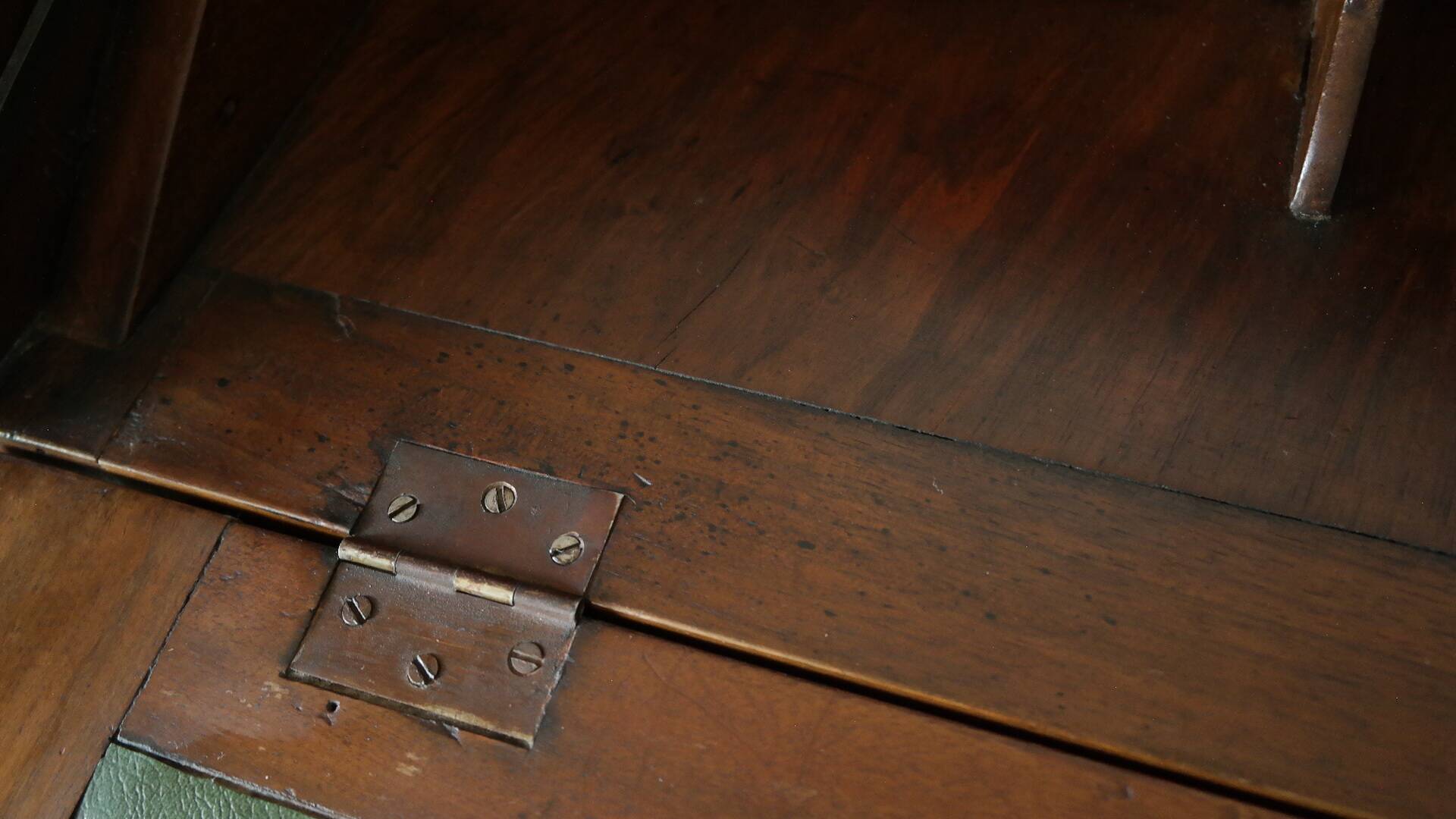 Louis XV style sloped secretary, 18th century.