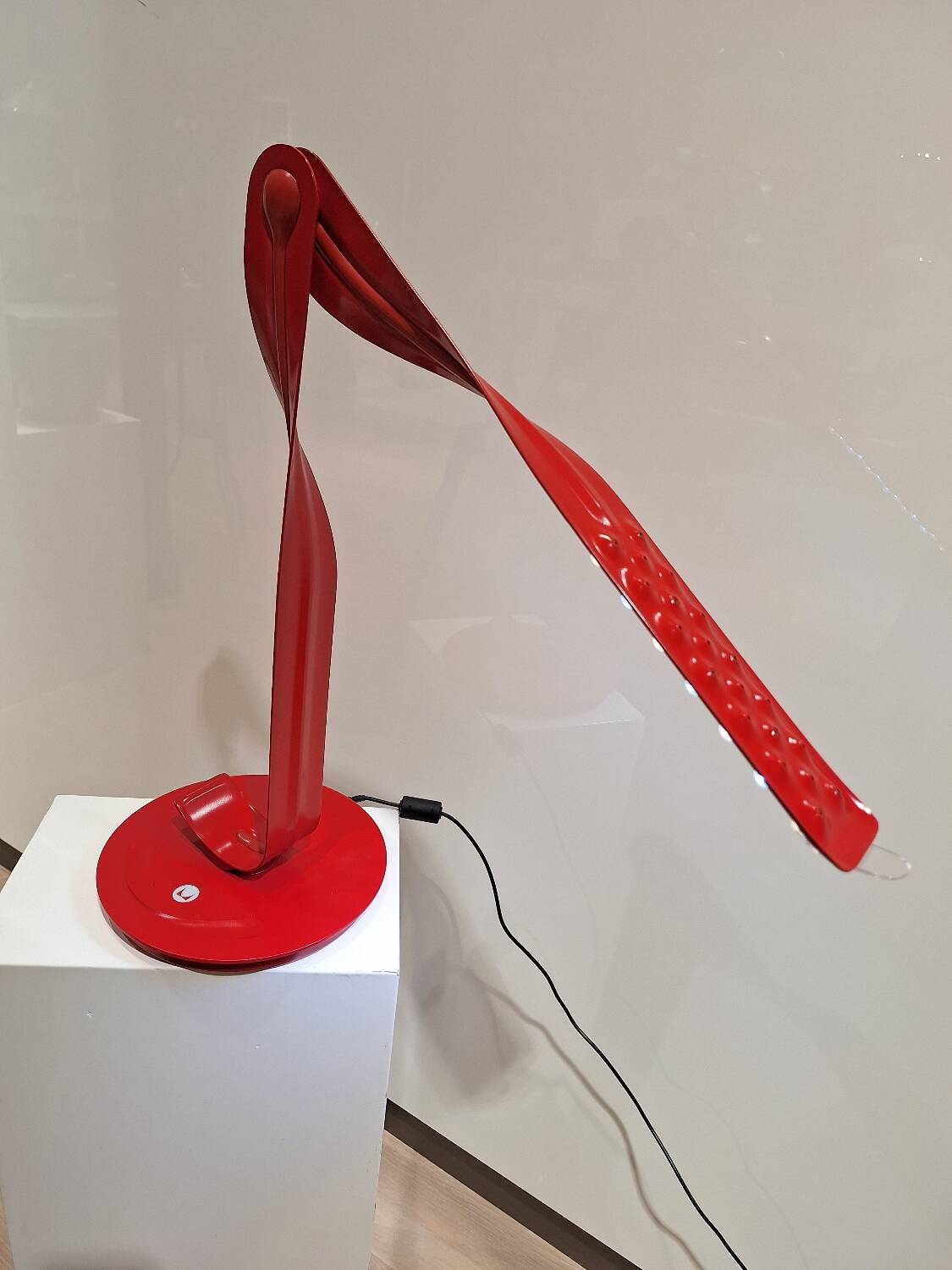 Designer desk lamp by Herman Miller 2007