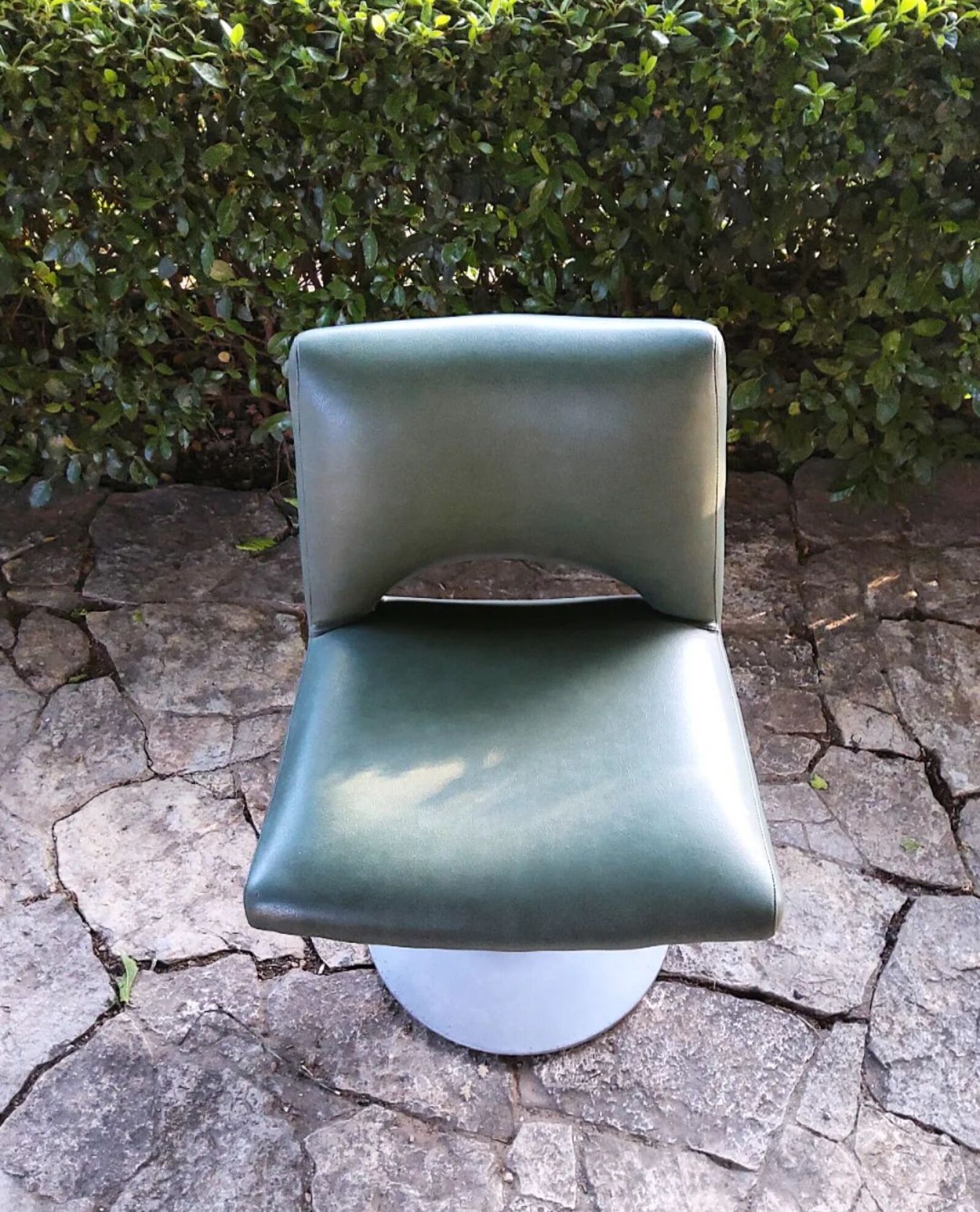Vintage tulip foot armchair