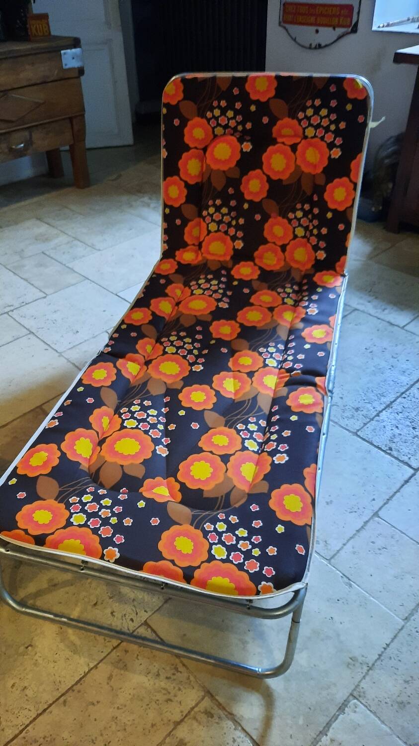 Vintage floral camping folder