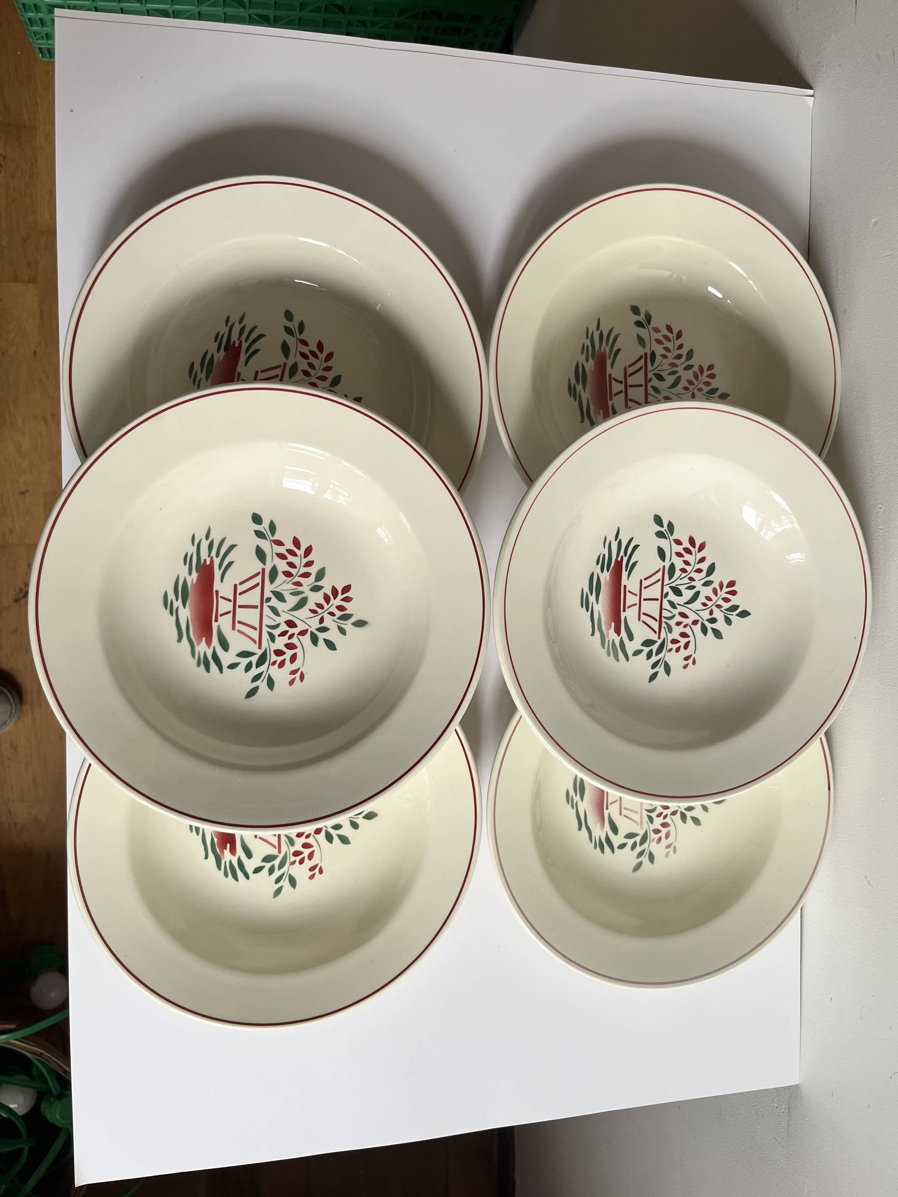 Assiettes creuses Montereau