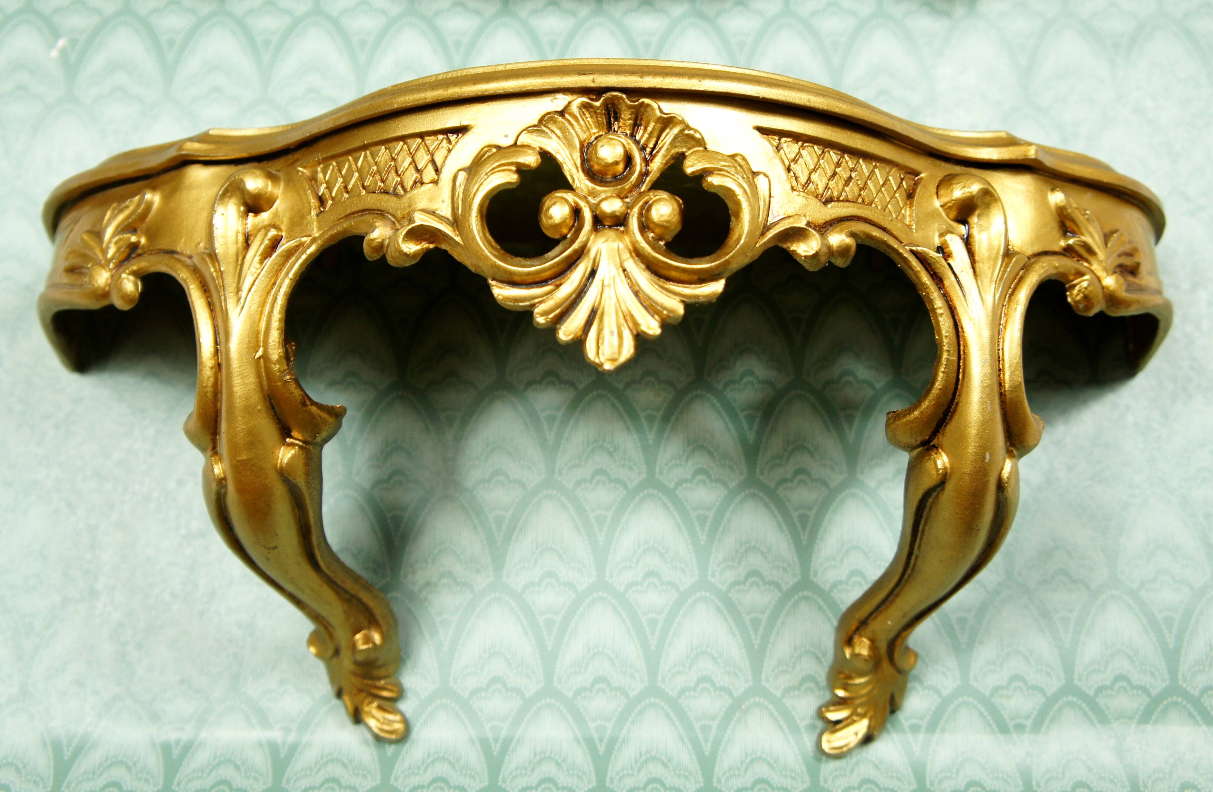 Entrance console & mirror sound, gilded around 1970