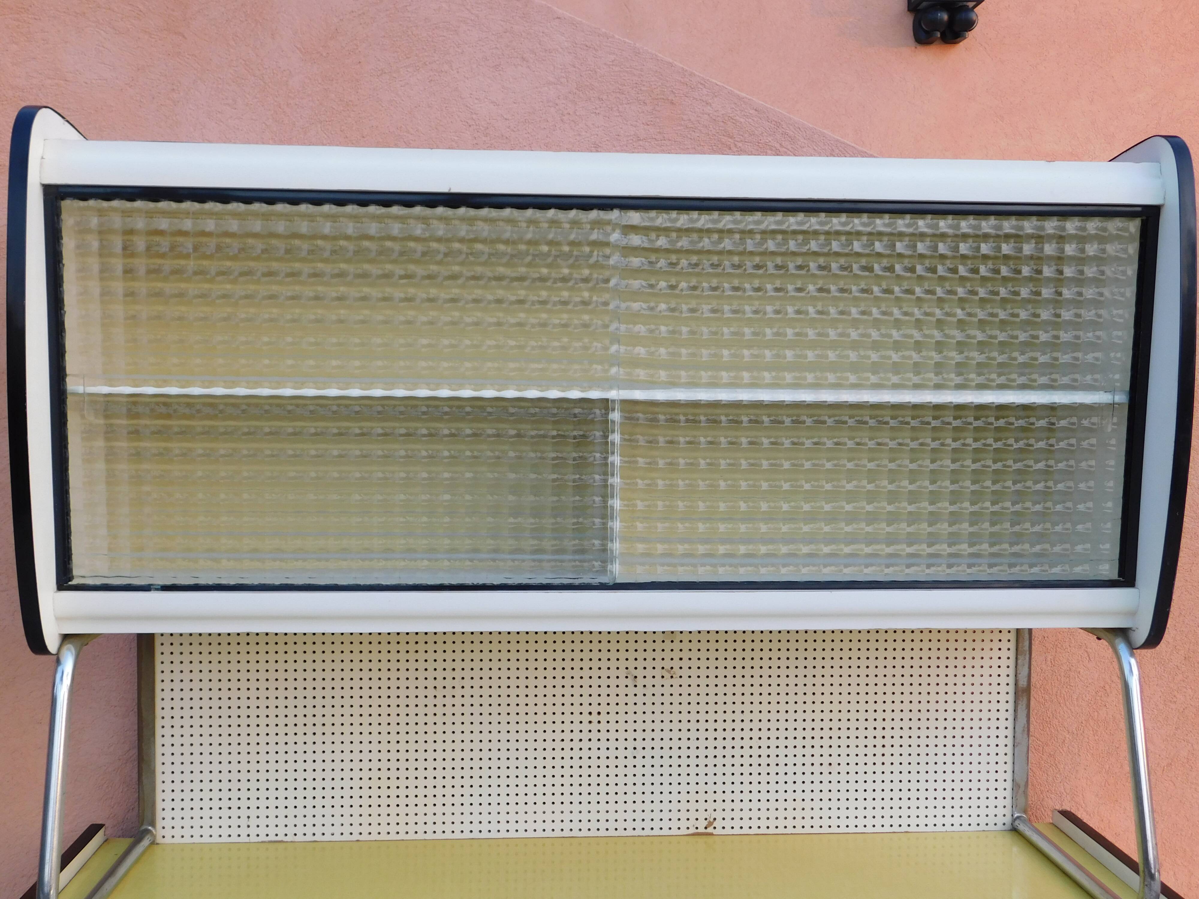 Formica kitchen buffet