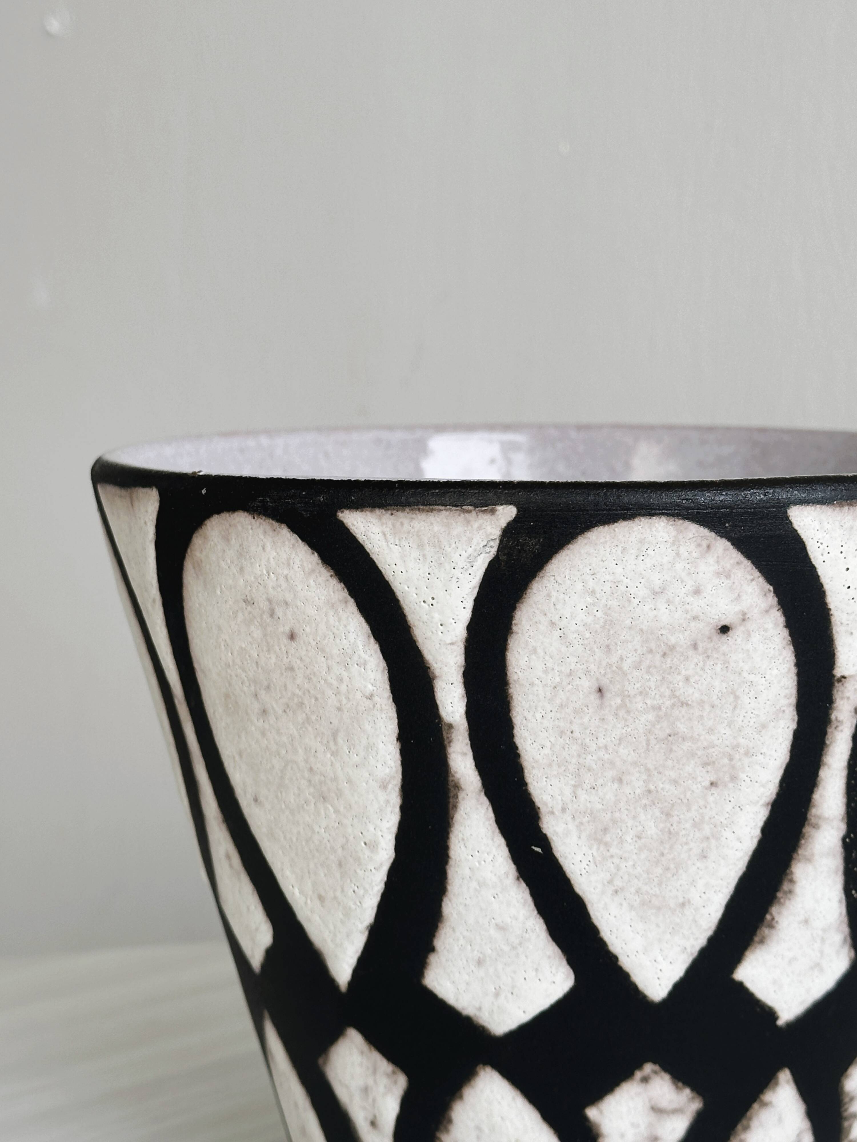 Black and white geometric ceramic planter