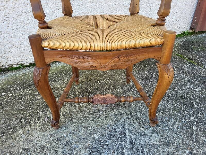 Provencal straw armchair in walnut