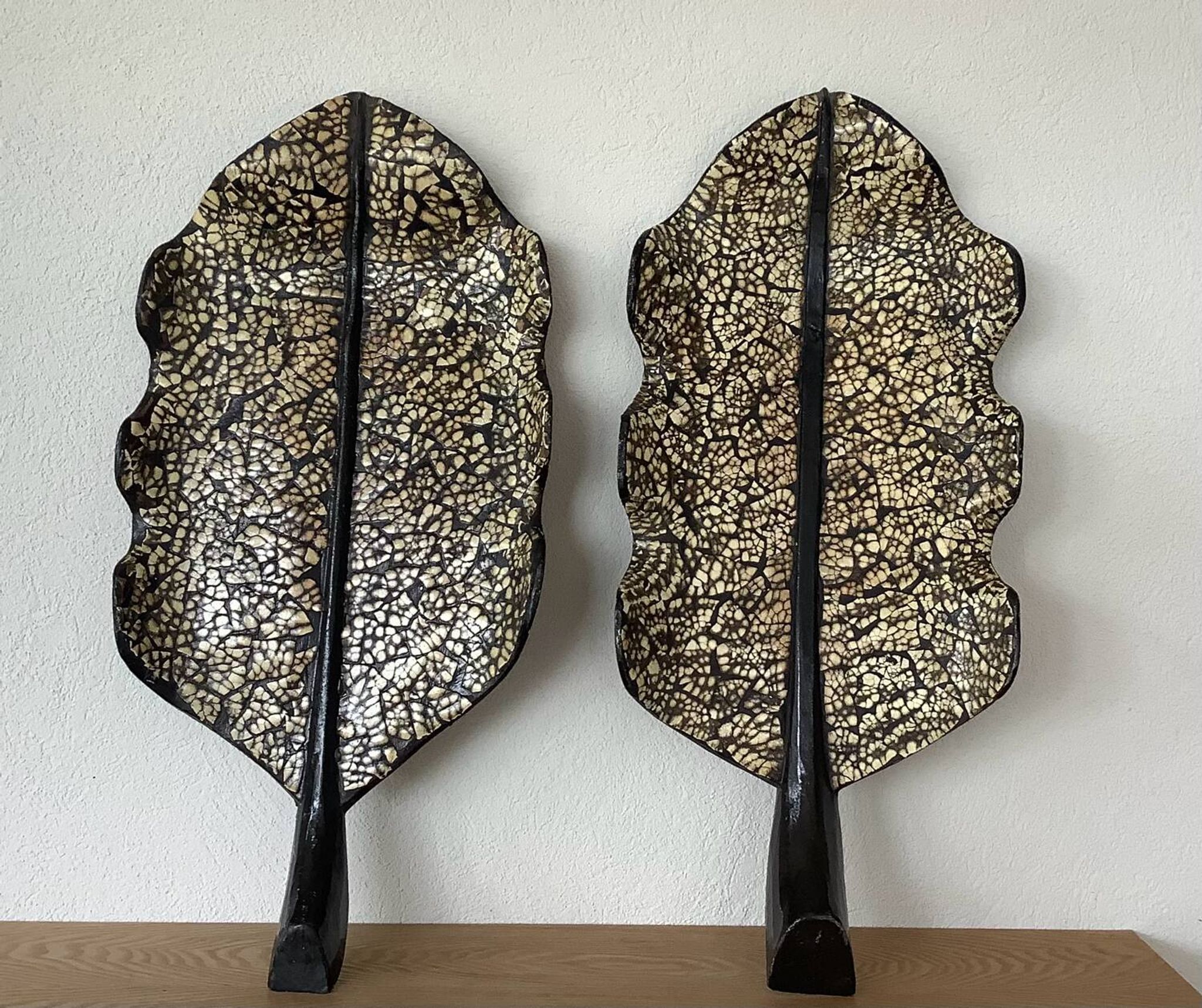 2 Balinese pocket trays
