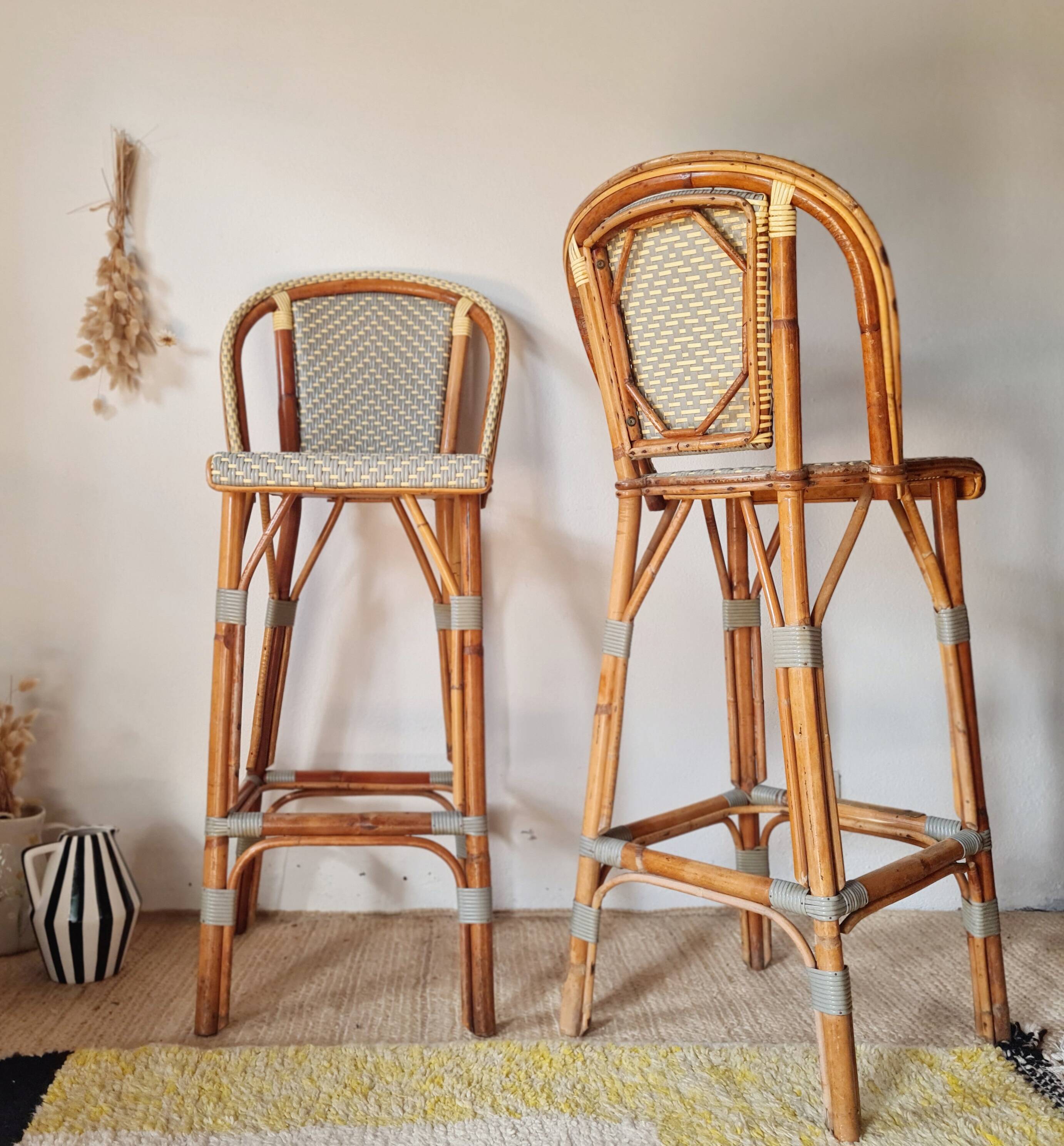 Pair of vintage Gatti bar stools in two-tone rattan and caning.