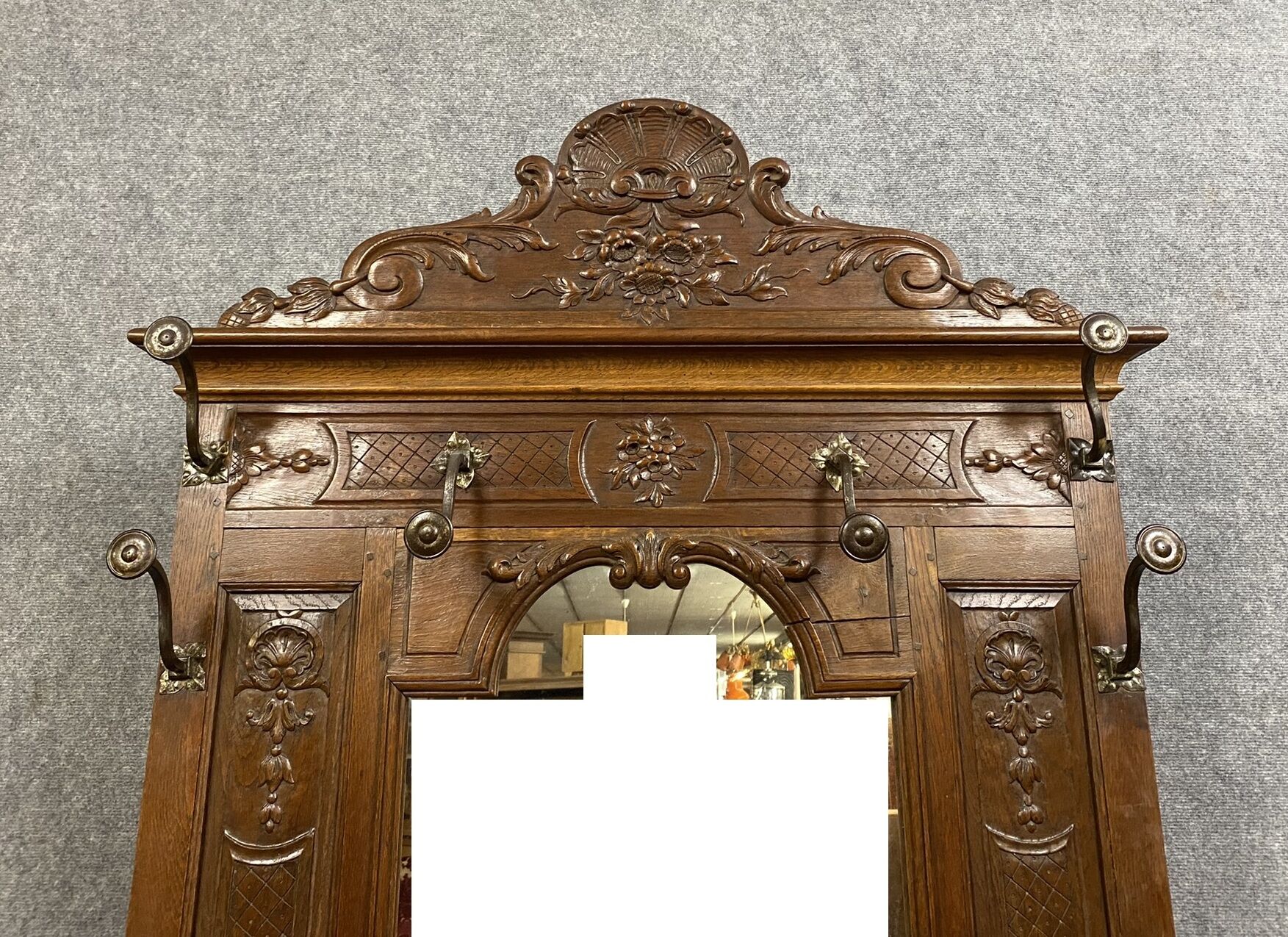 Coat rack Louis XV has oak console around 1850