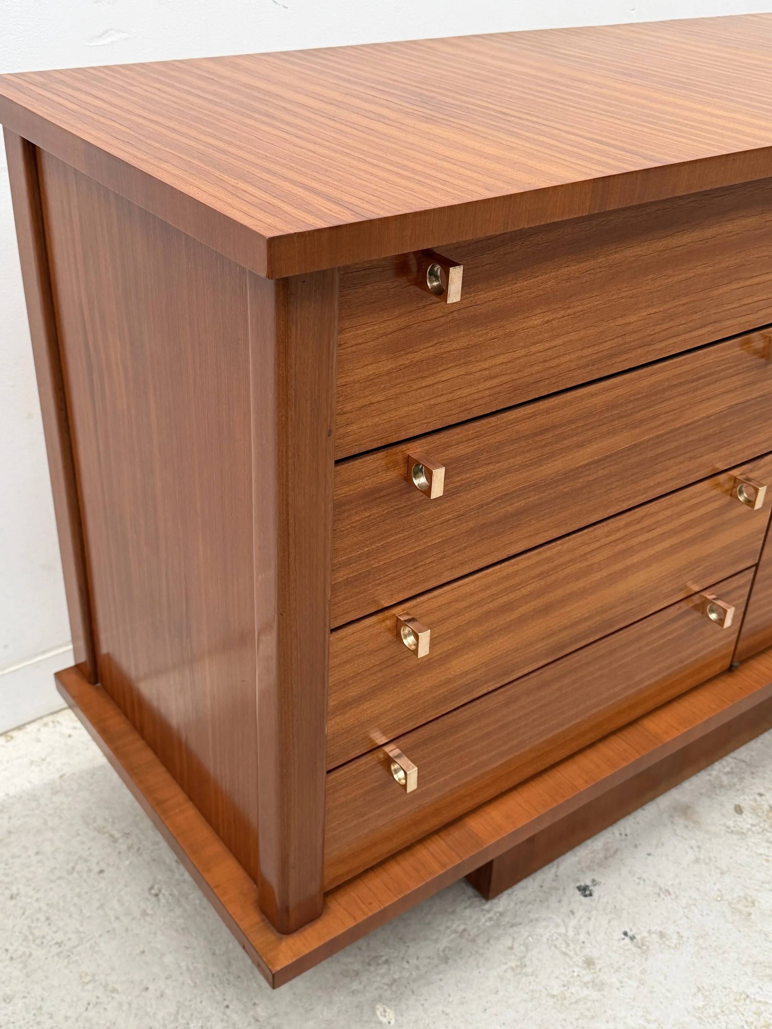 Enfilade by Robert DEBIEVE in mahogany veneer and brass, France 1950.