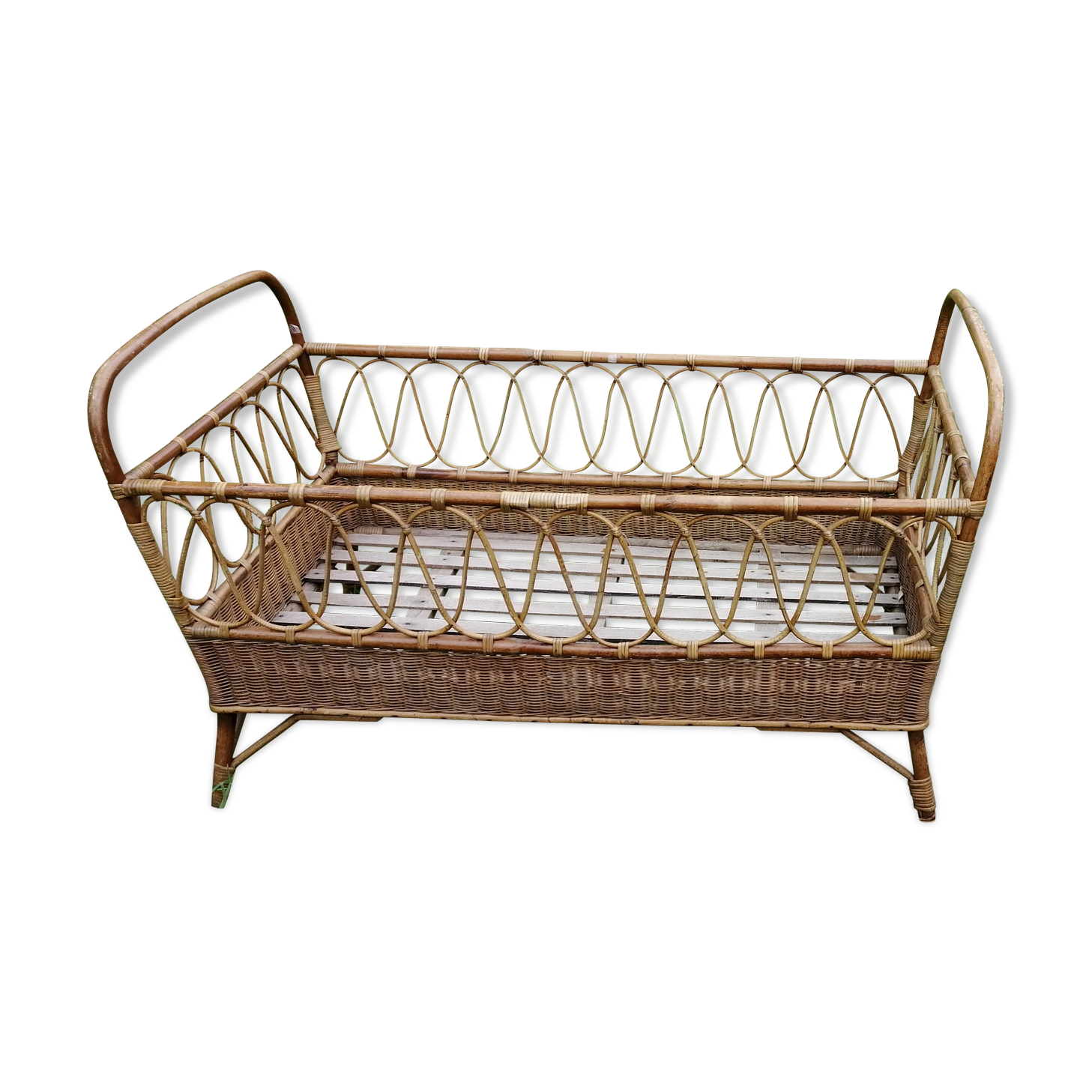 60s child rattan bed