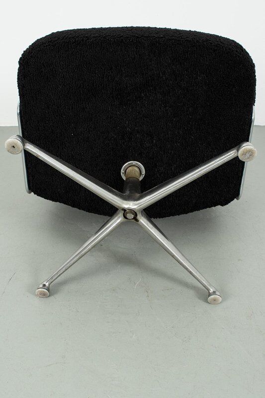 Vintage Lobby Chair by Charles and Ray Eames