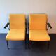 2 fauteuils jaunes 'Oase' avec accoudoirs de Wim Rietveld pour Ahrend de Circel