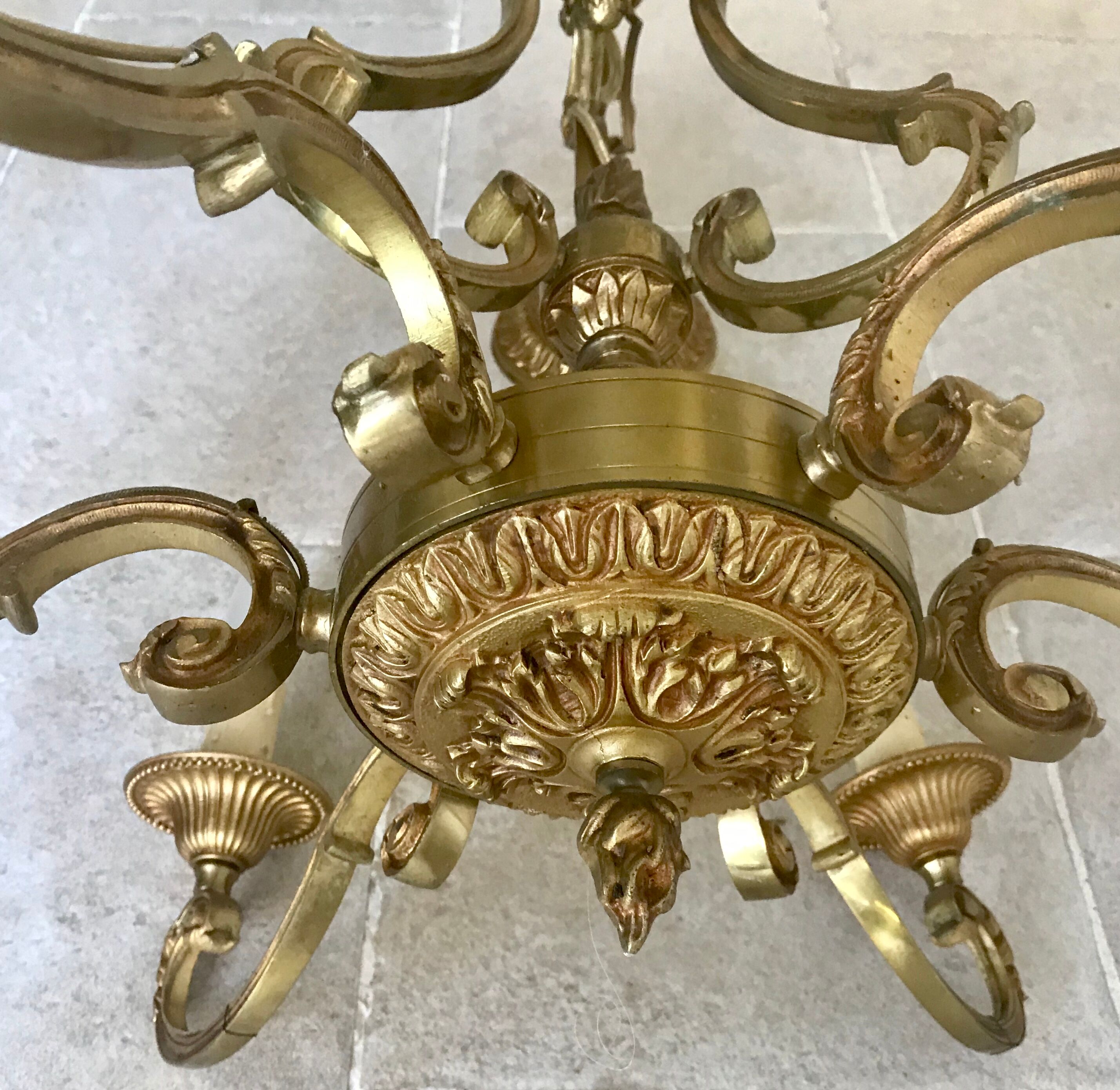 Lustre en bronze doré style Louis XVI